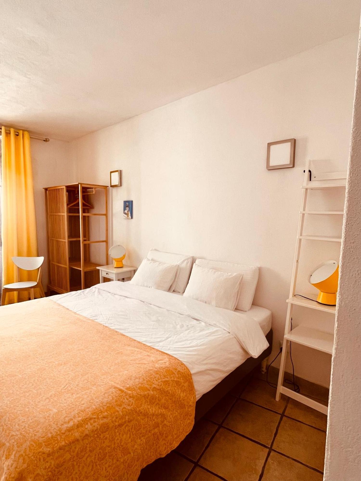 Double Room Private Bathroom