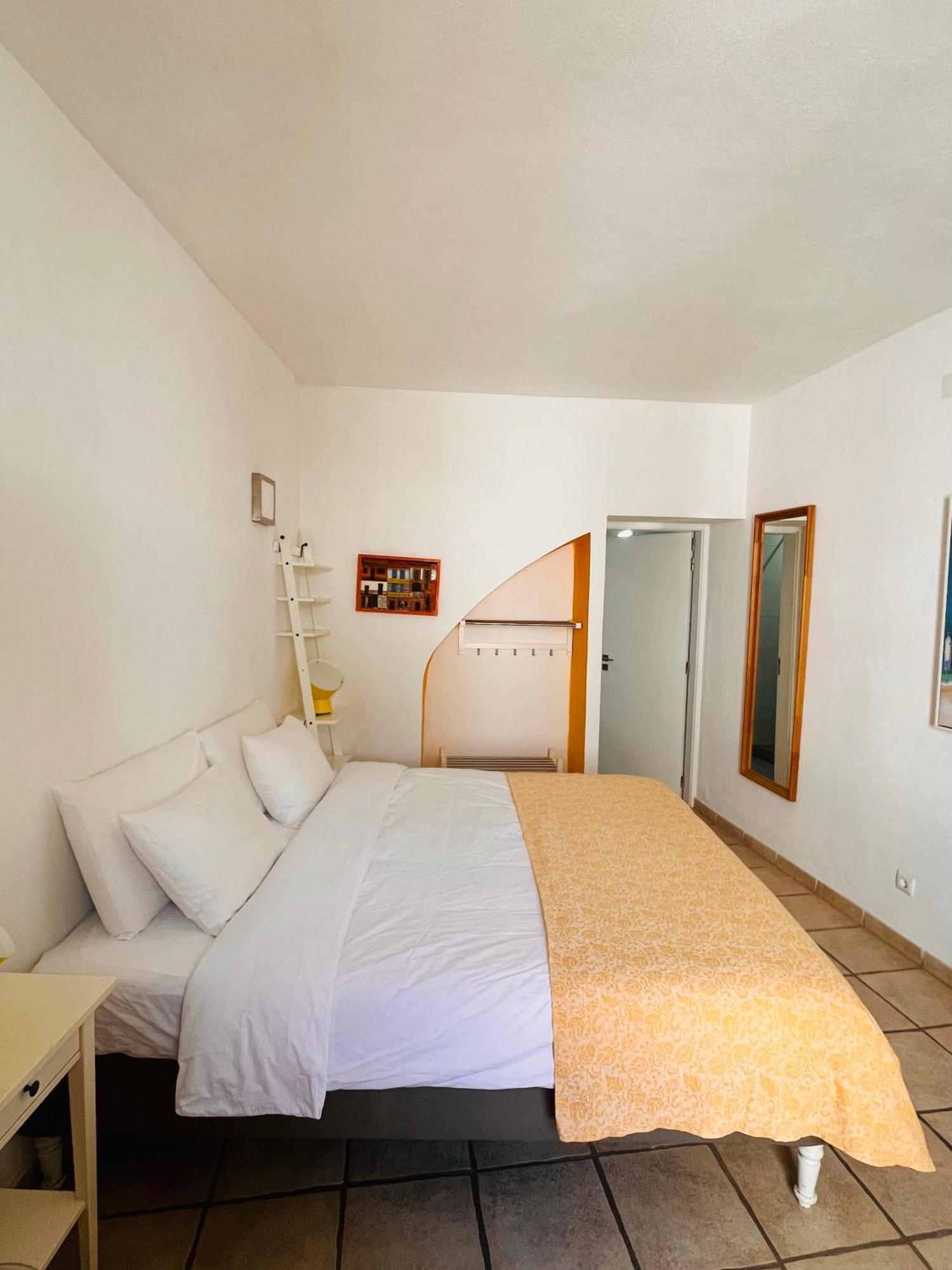Double Room Private Bathroom