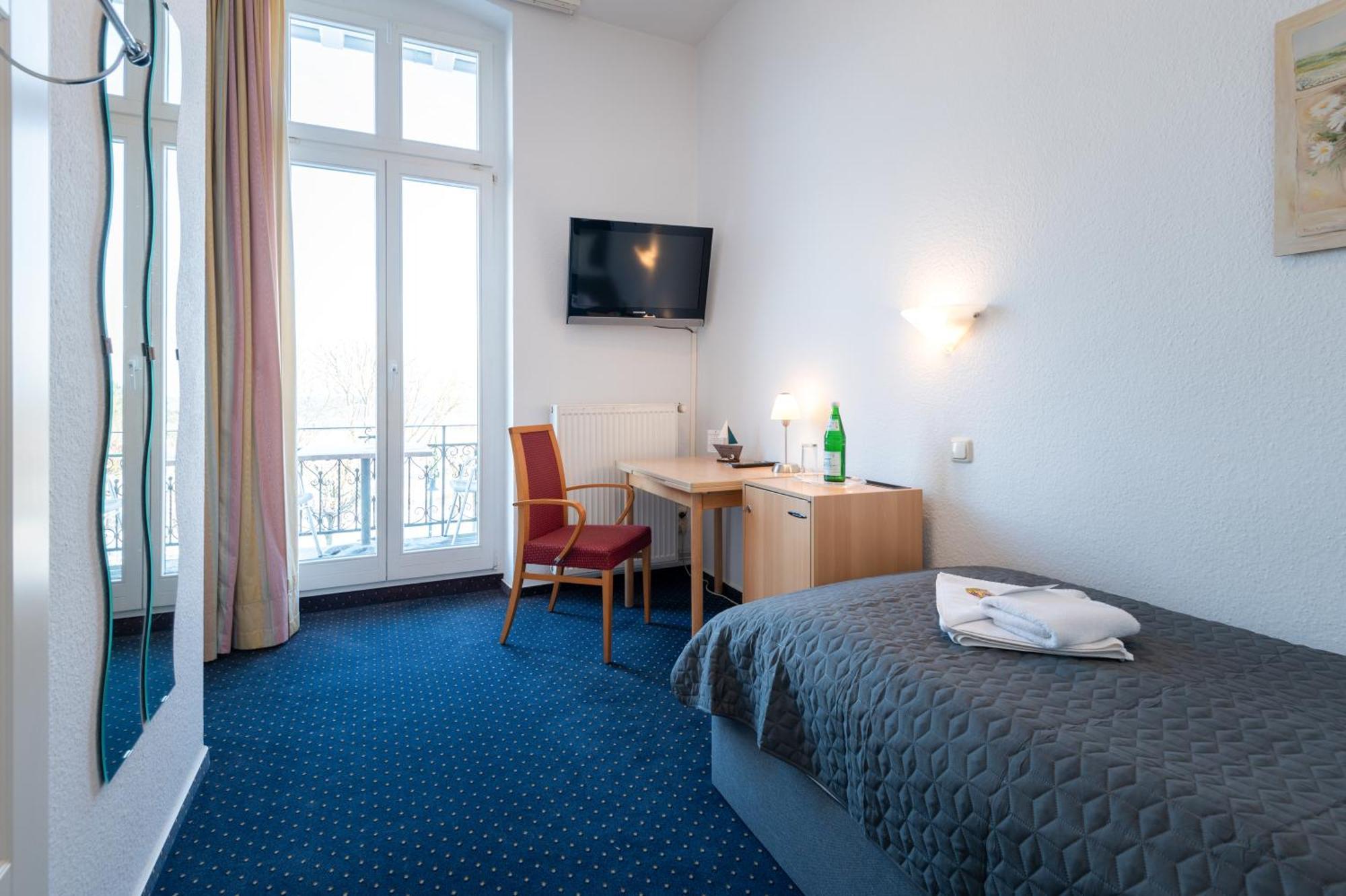 Single Room Balcony