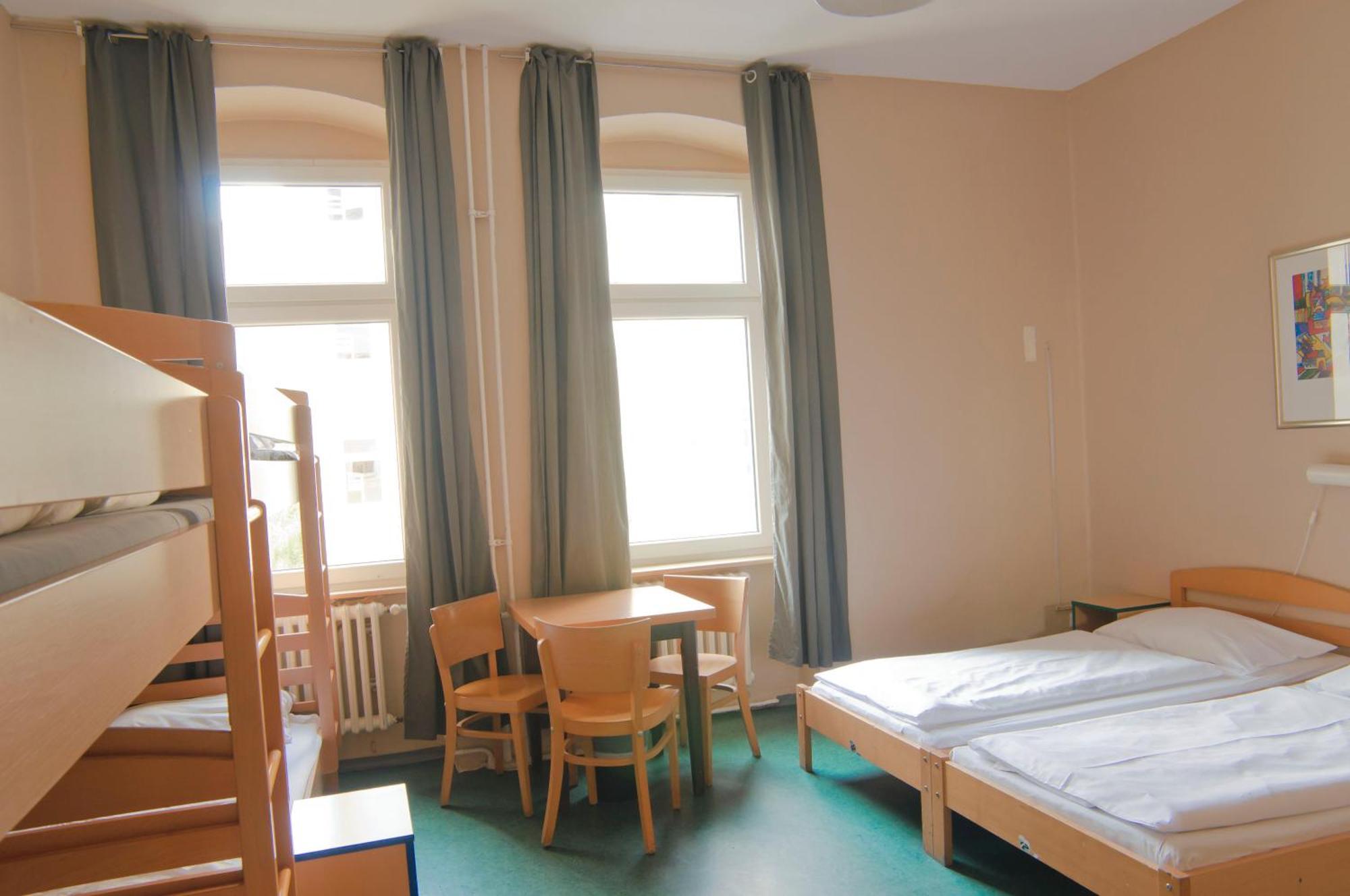 Bed 6-Bed Mixed Dormitory Room