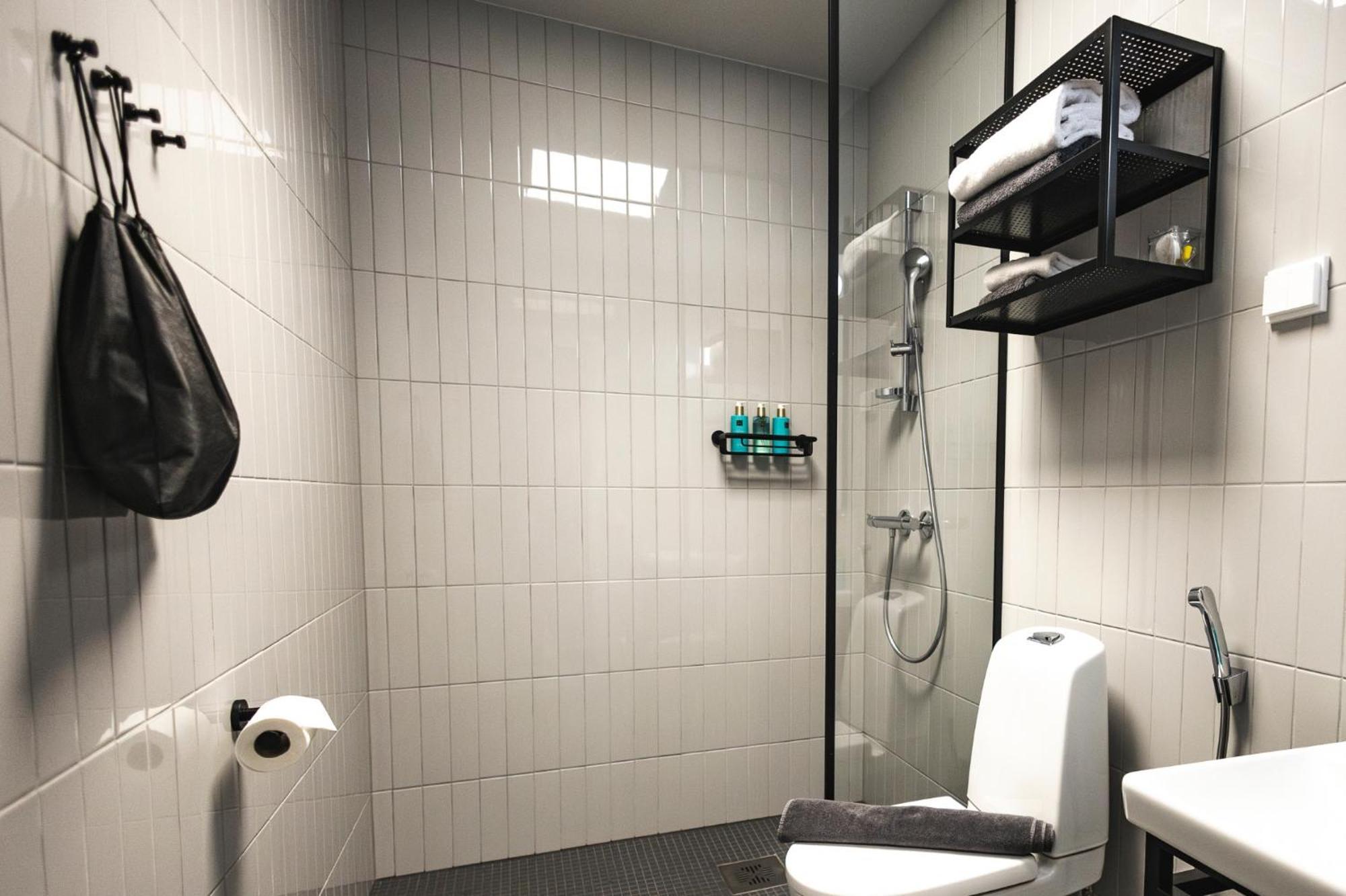 Solo room