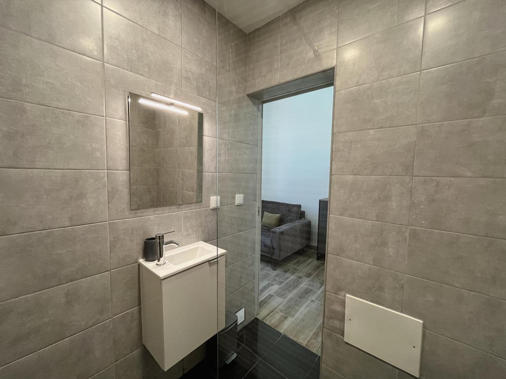 Double Room Private Bathroom