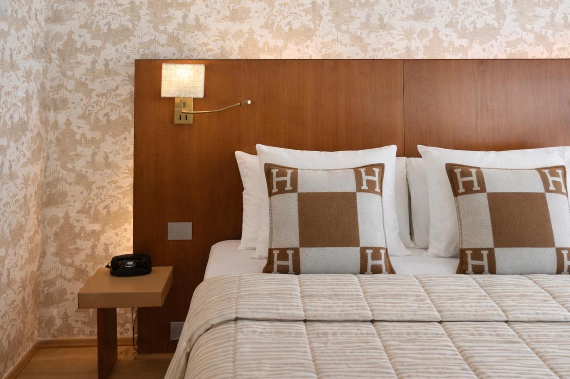 Junior Suite,1765147141:JPEG