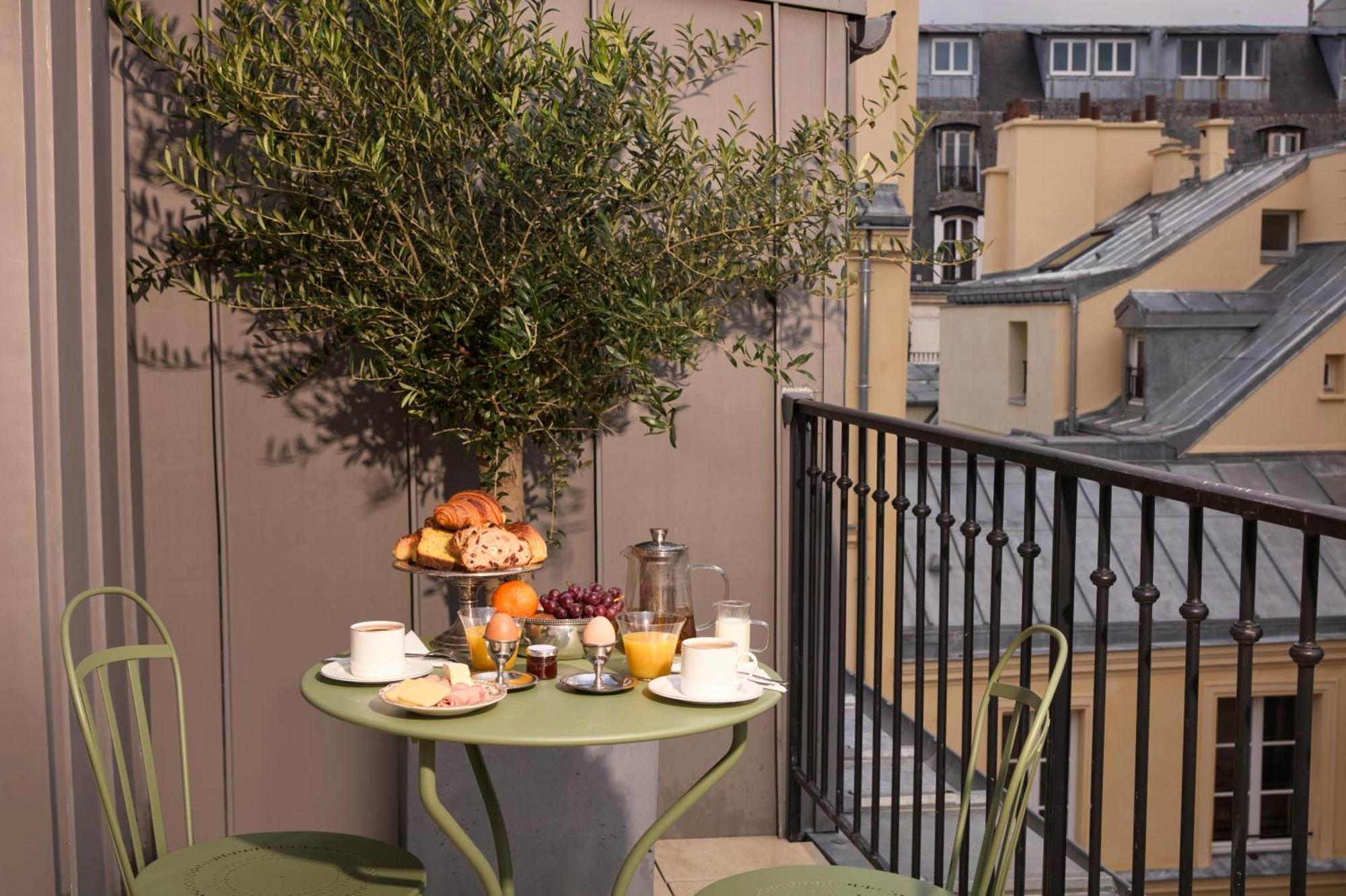 Balcony Room