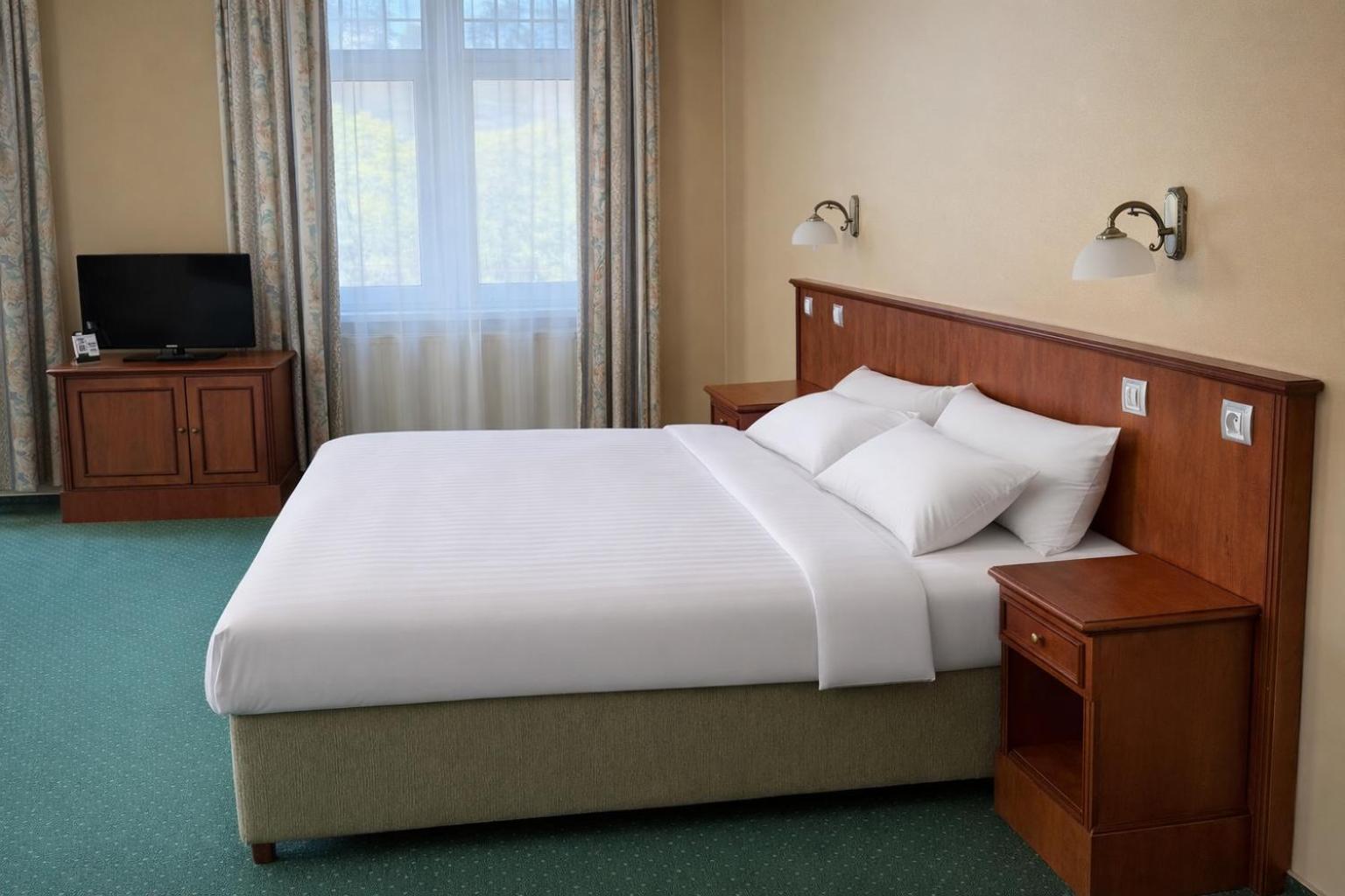 Deluxe Double Room Bath