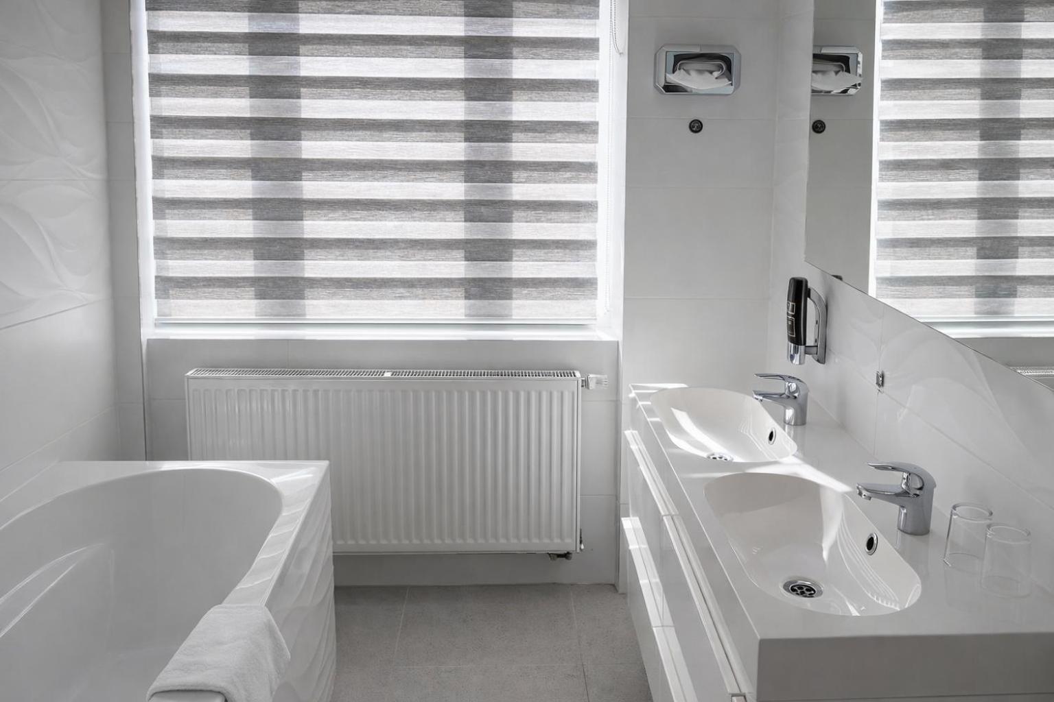 Deluxe Double Room Bath