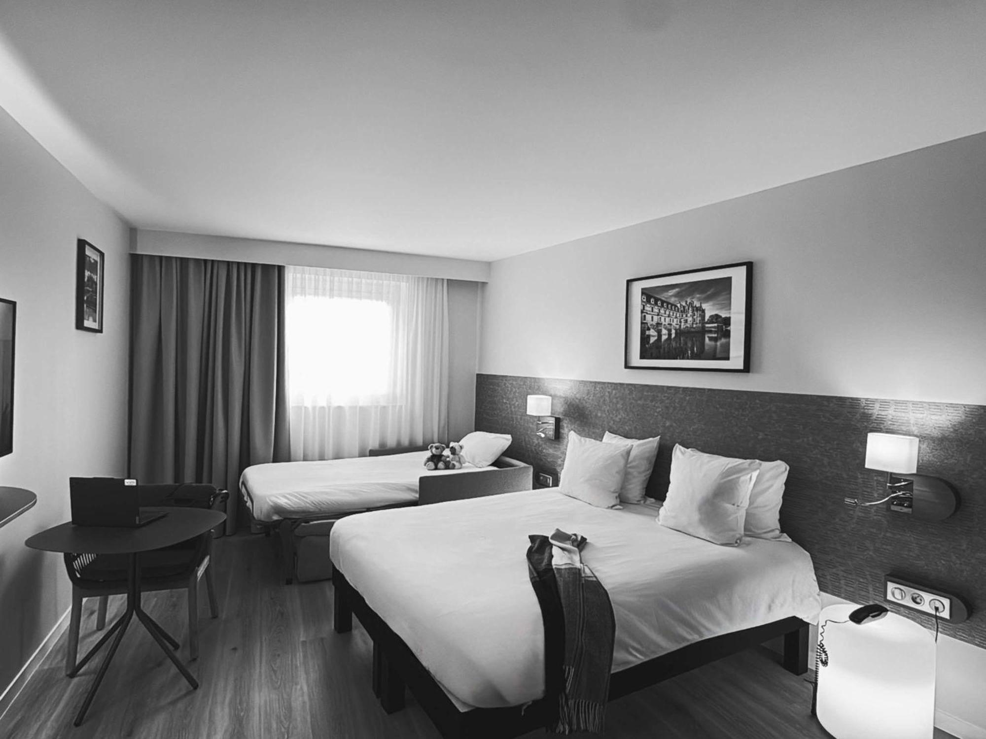 Superior Room Three Single Beds