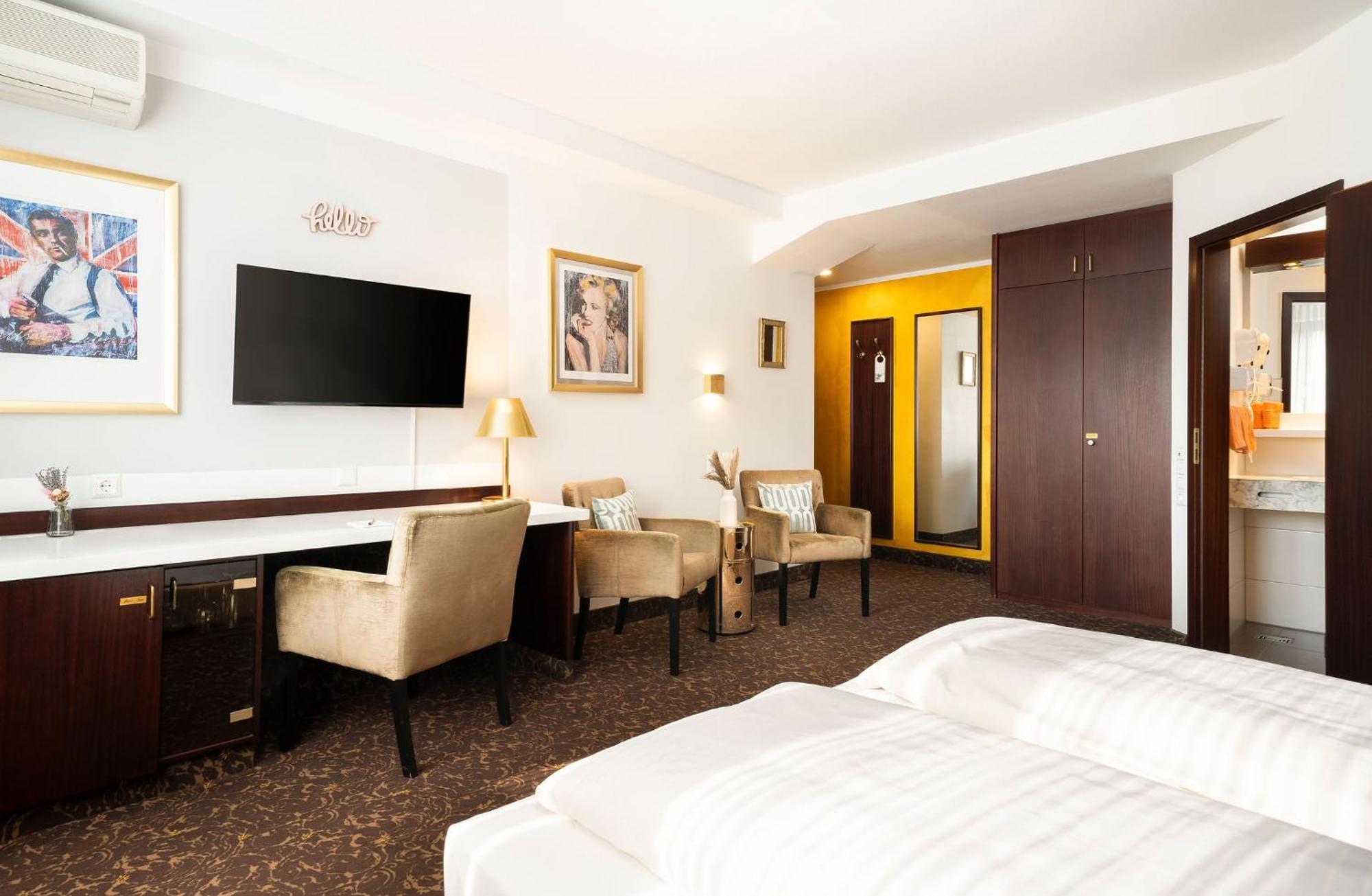 King Room