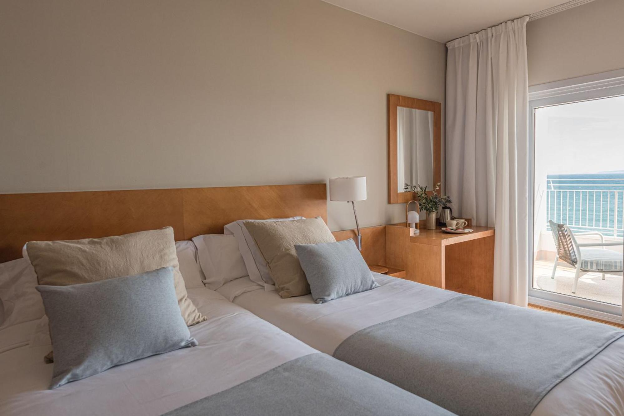 Superior Twin Room Sea View