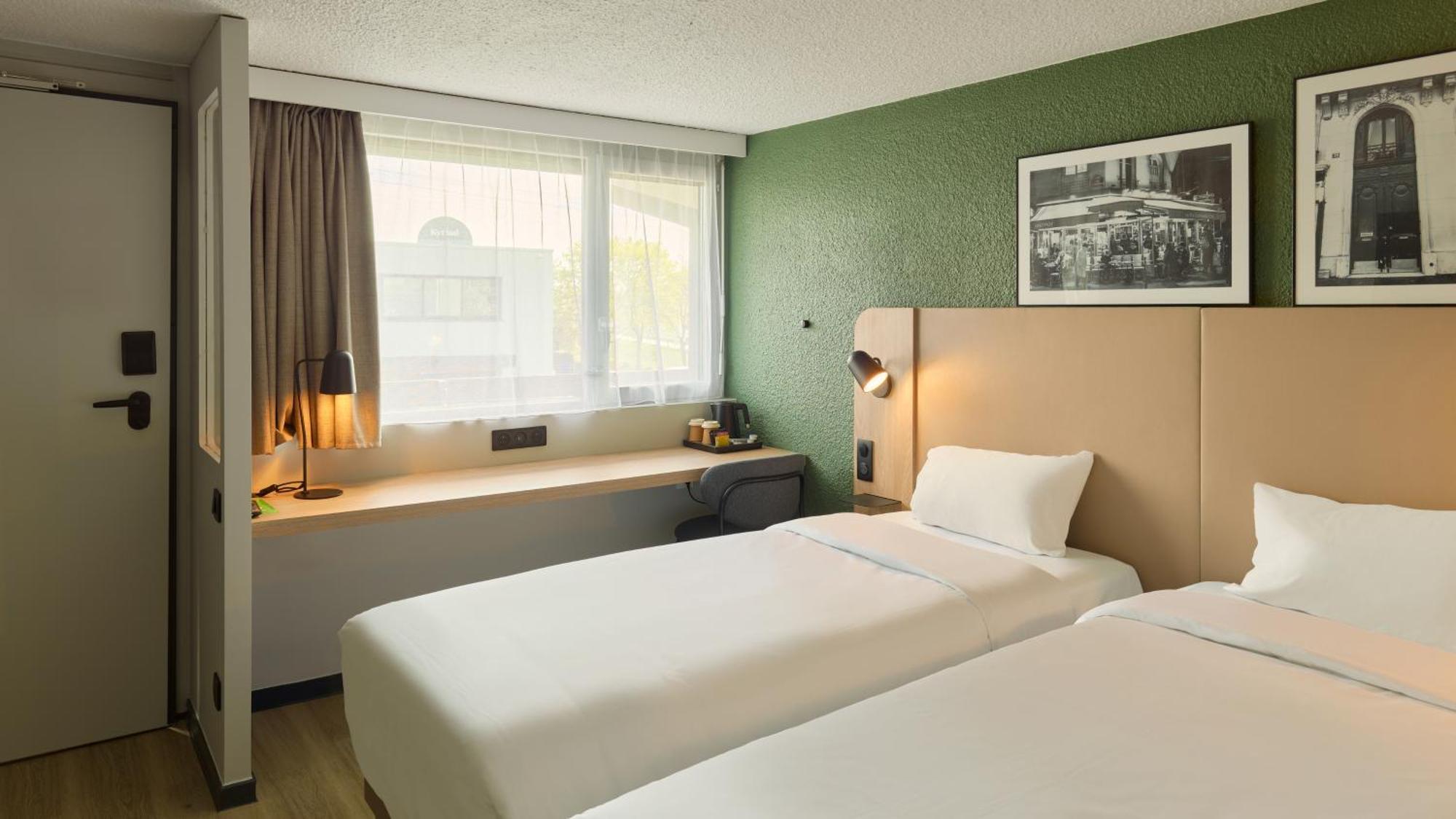 Standard Twin Room,1765152895:JPEG