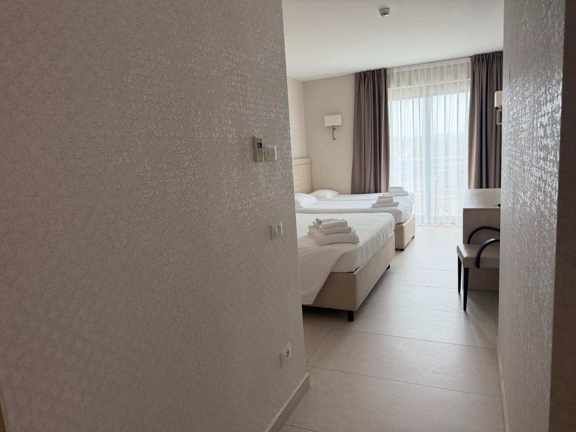 Superior Design Quadruple Room