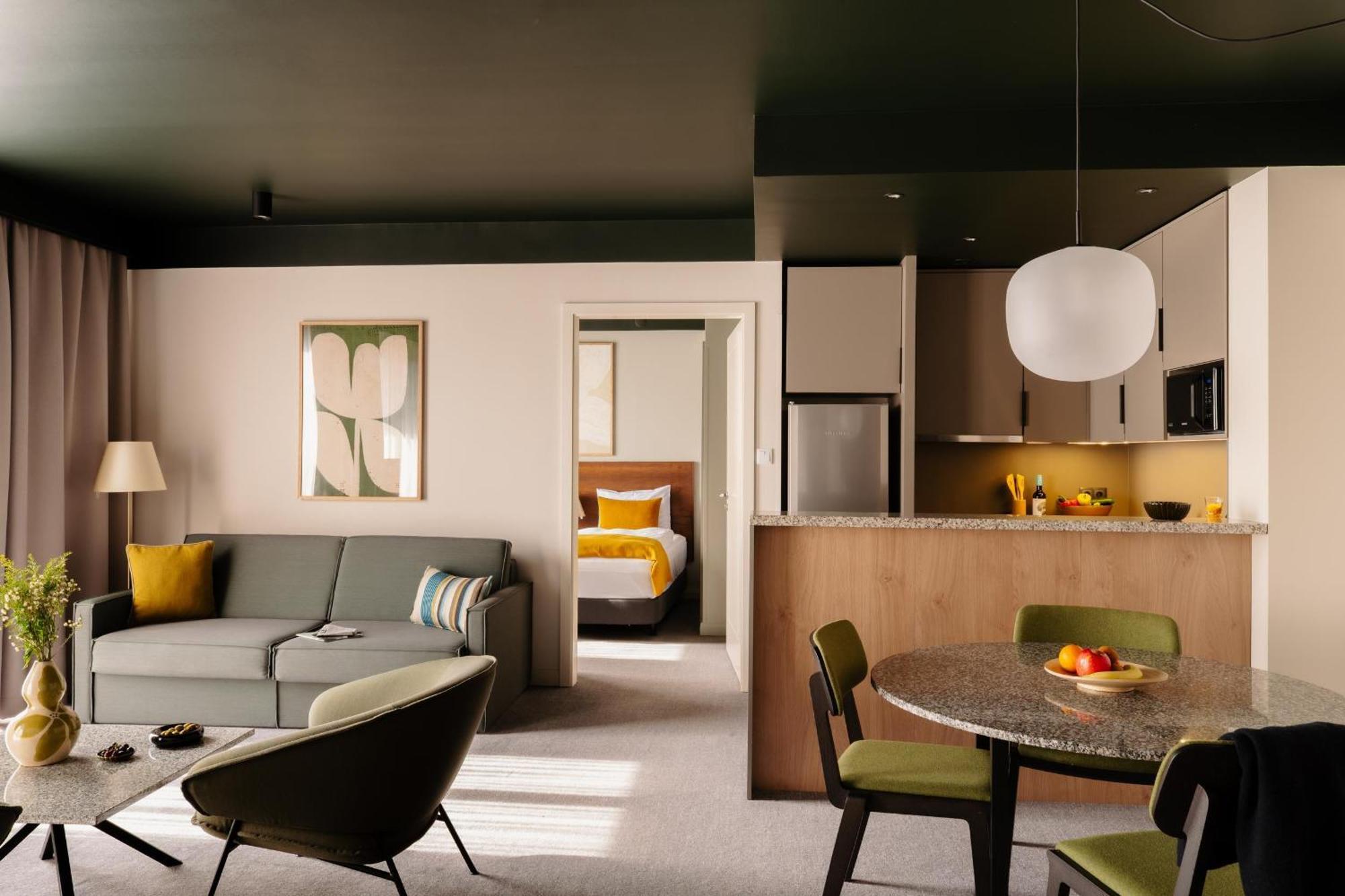 One-Bedroom Apartment
