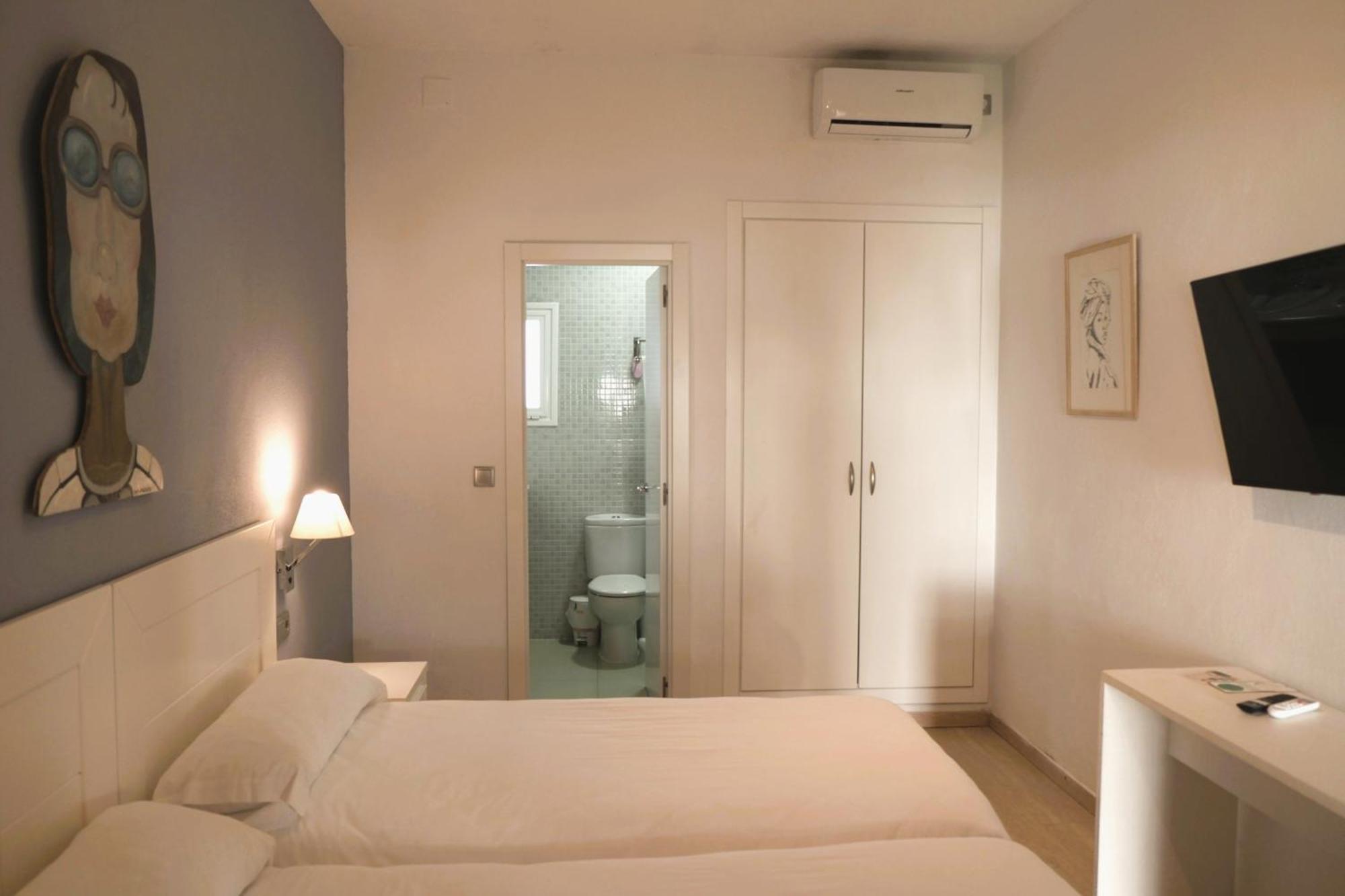 Standard Twin Room Sea View