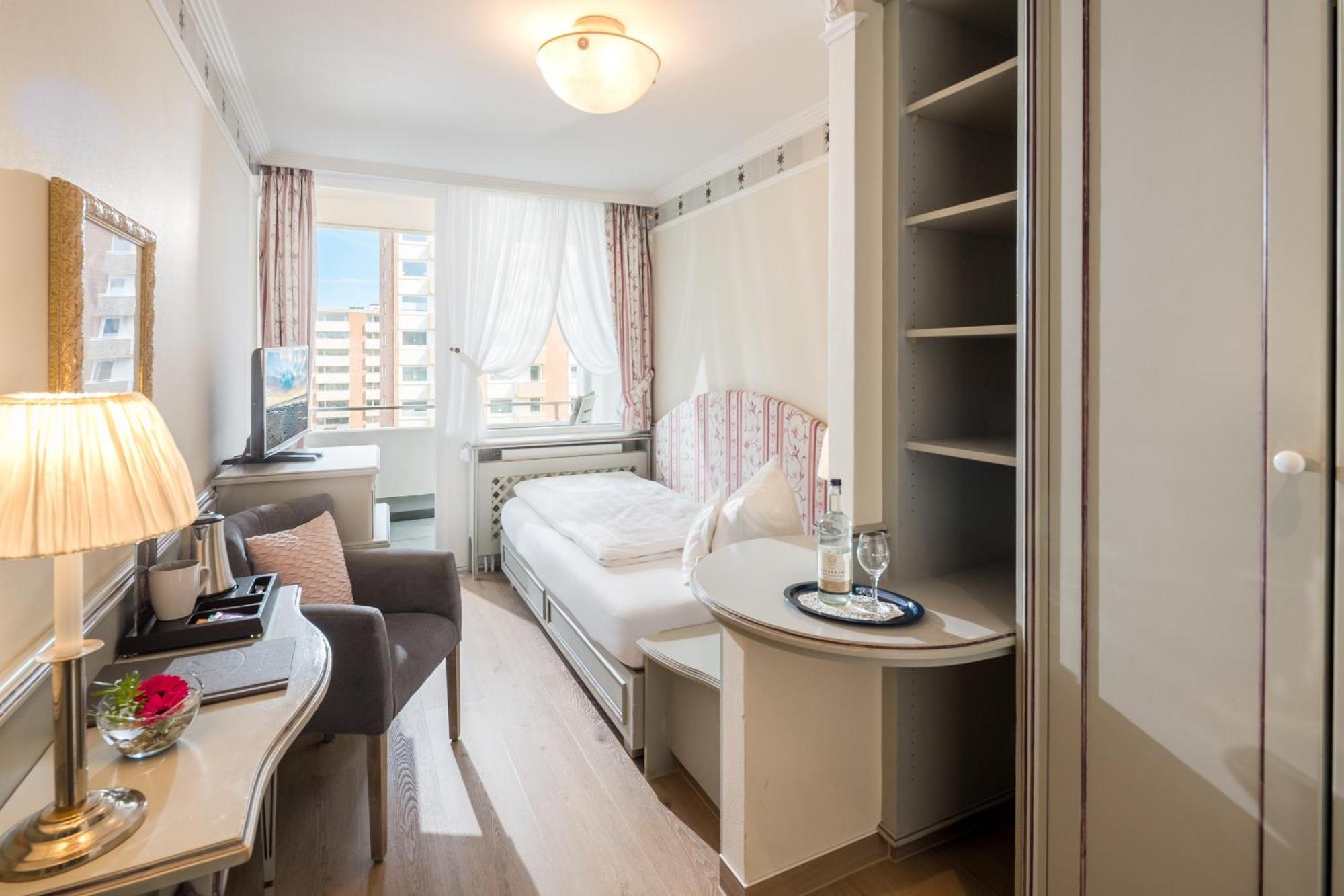 Single Room Balcony