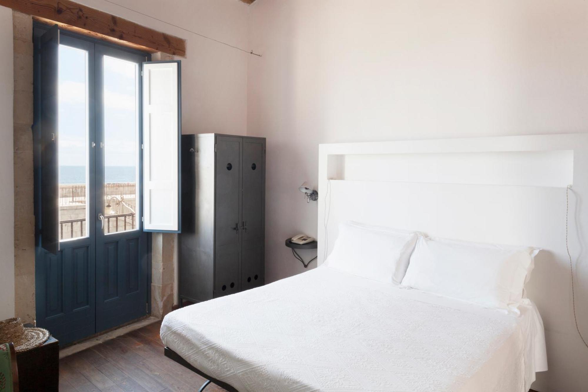 Superior Double or Twin Room Sea View