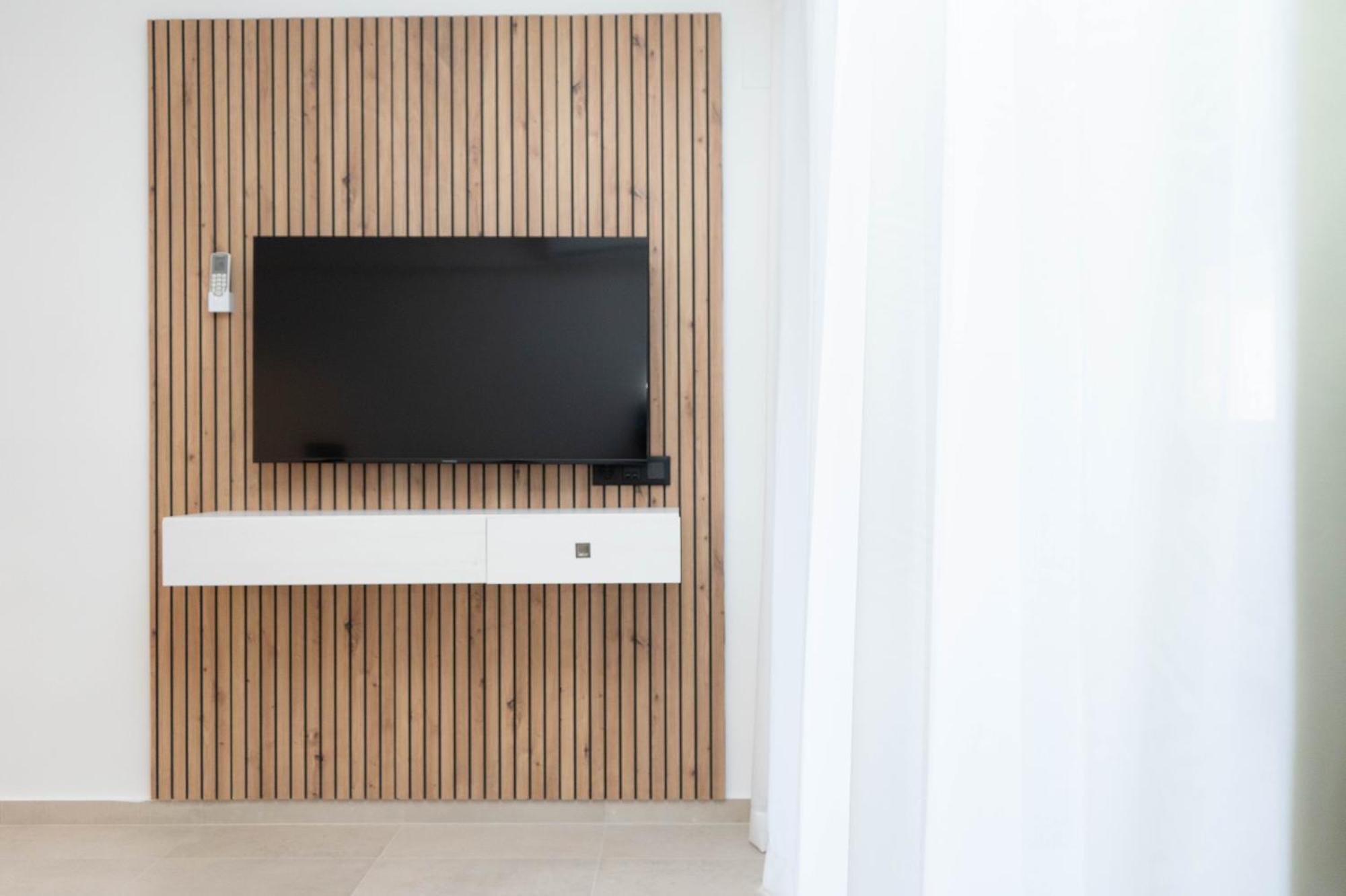 Two-Bedroom Deluxe Apartment