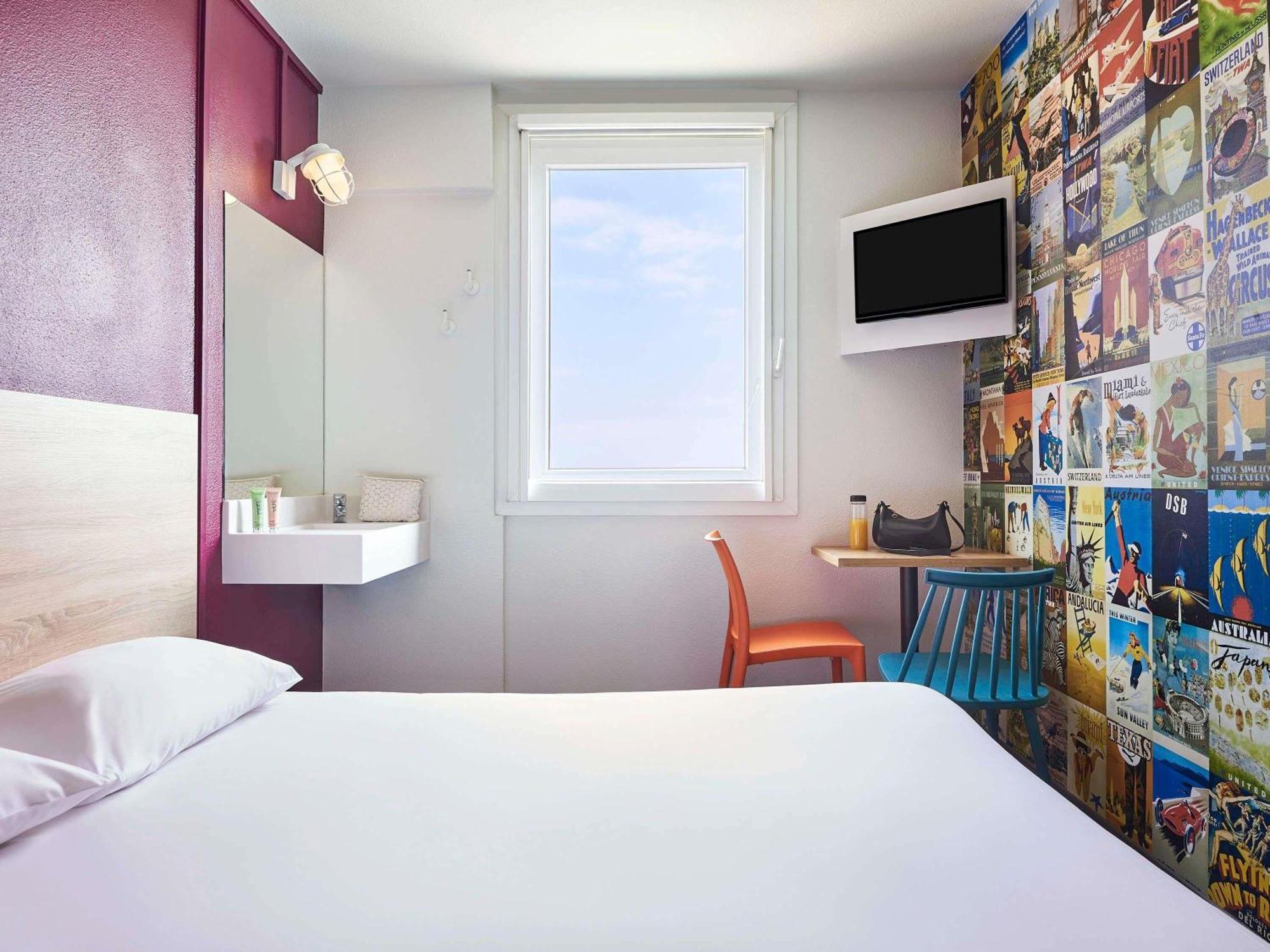 Tandem Room