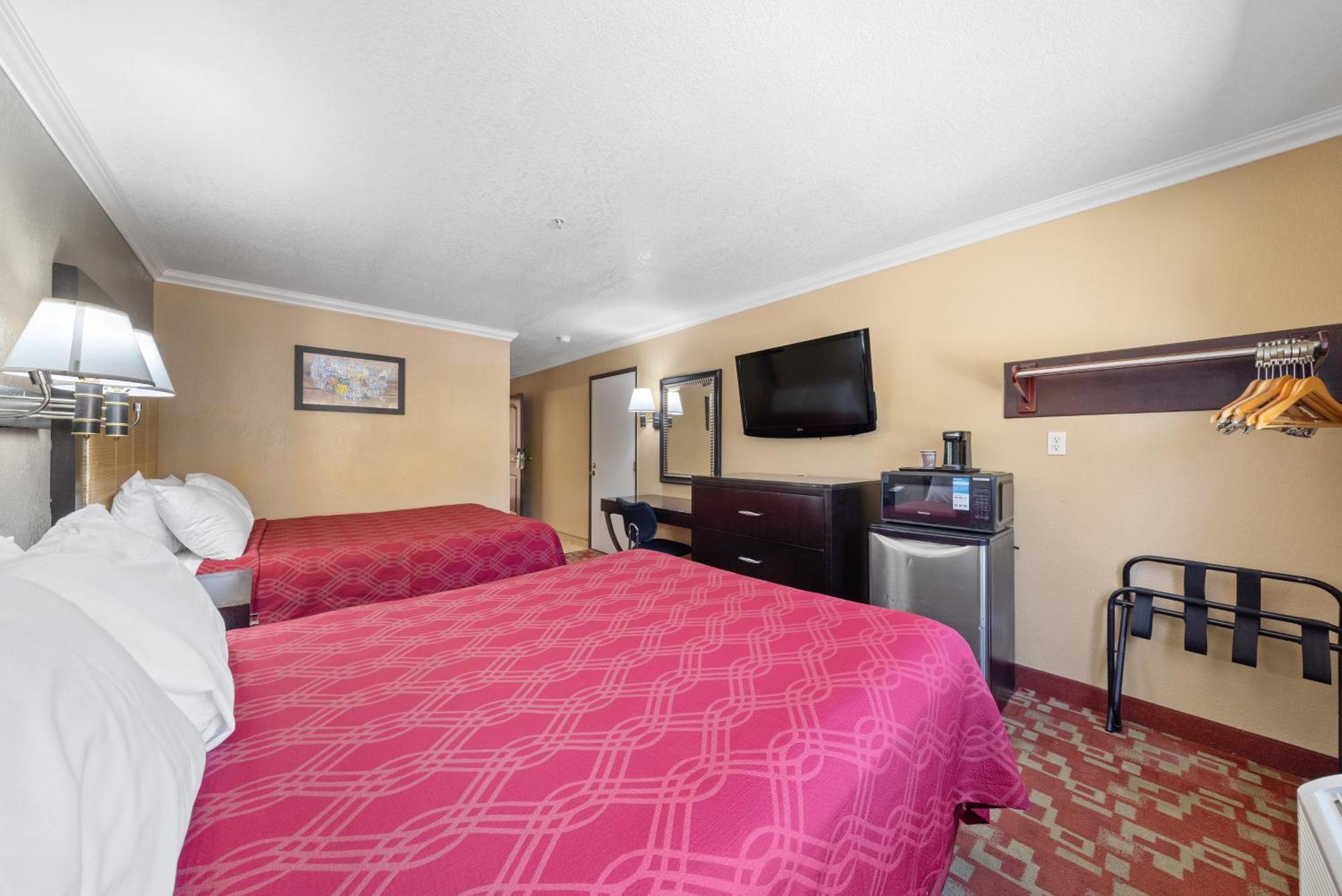 Queen Room Two Queen Beds Non-Smoking