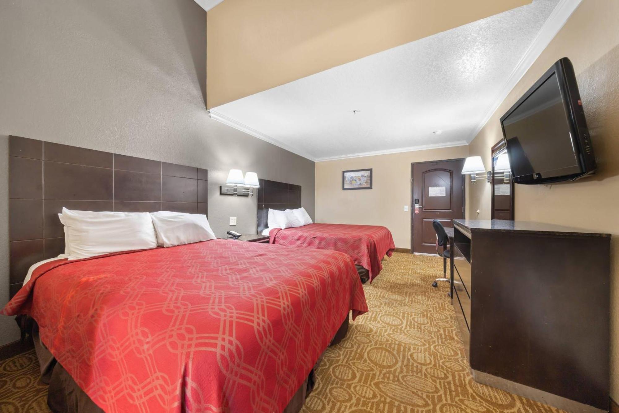 Queen Room Two Queen Beds Non-Smoking