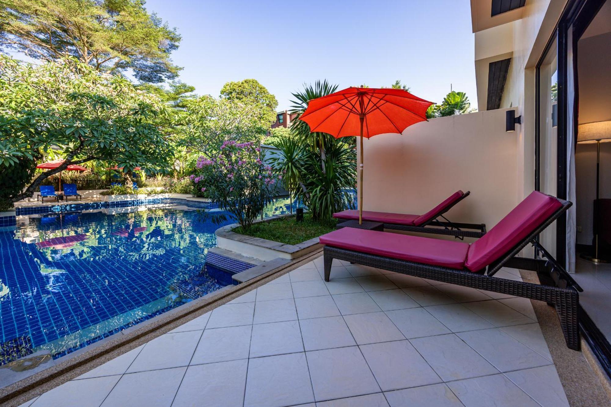 Grand Deluxe Pool access