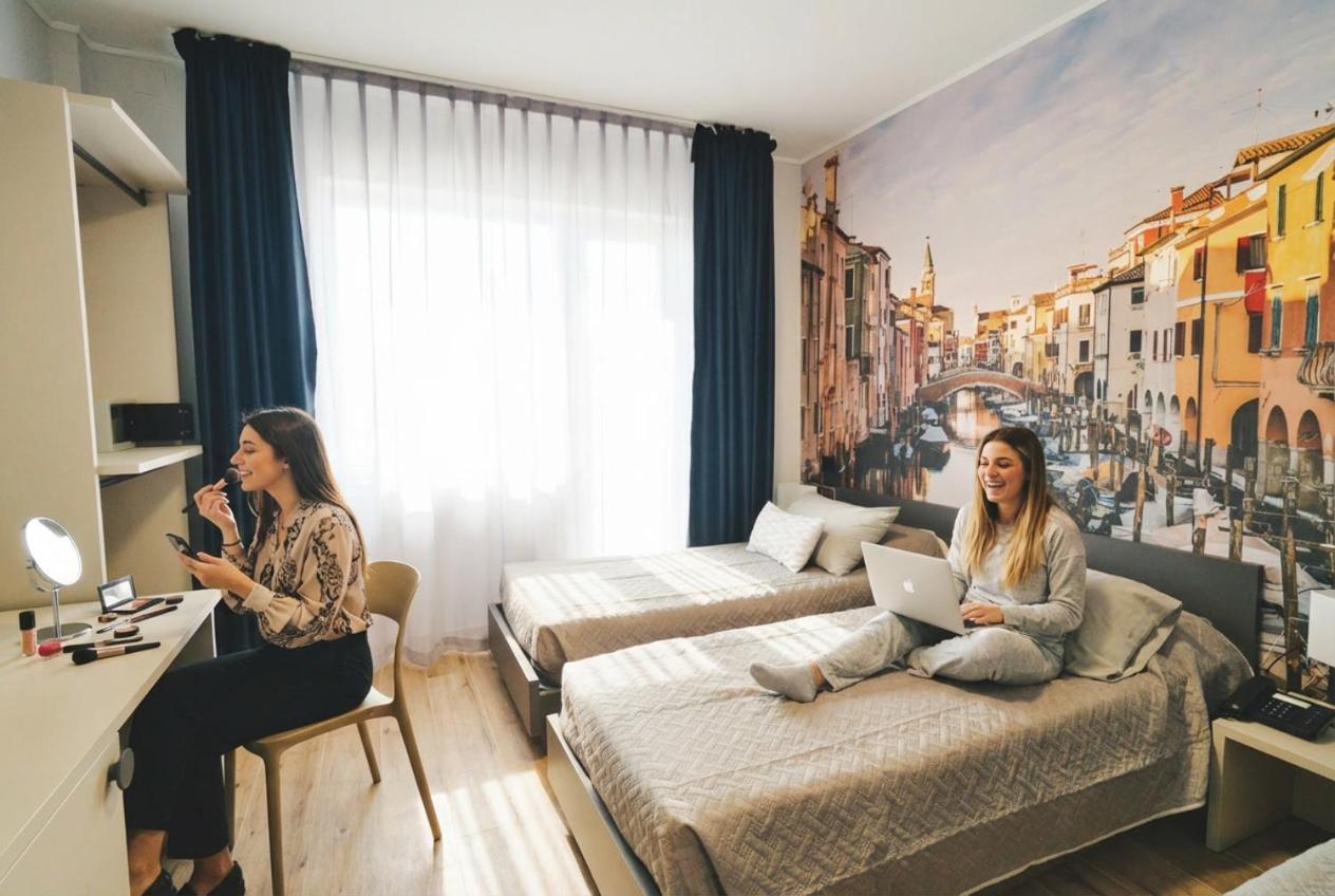 Double or Twin Room Sea View