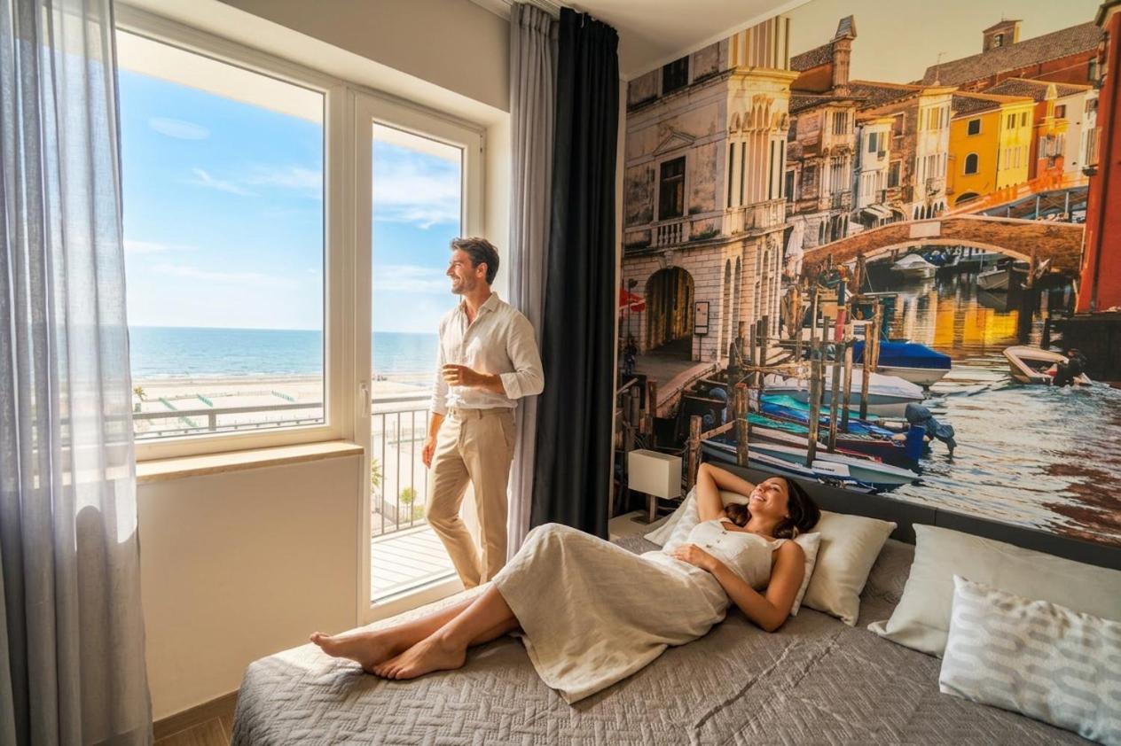 Double or Twin Room Sea View