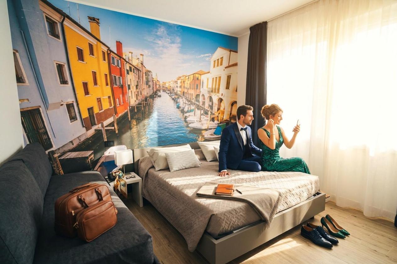 Double or Twin Room Side Sea View