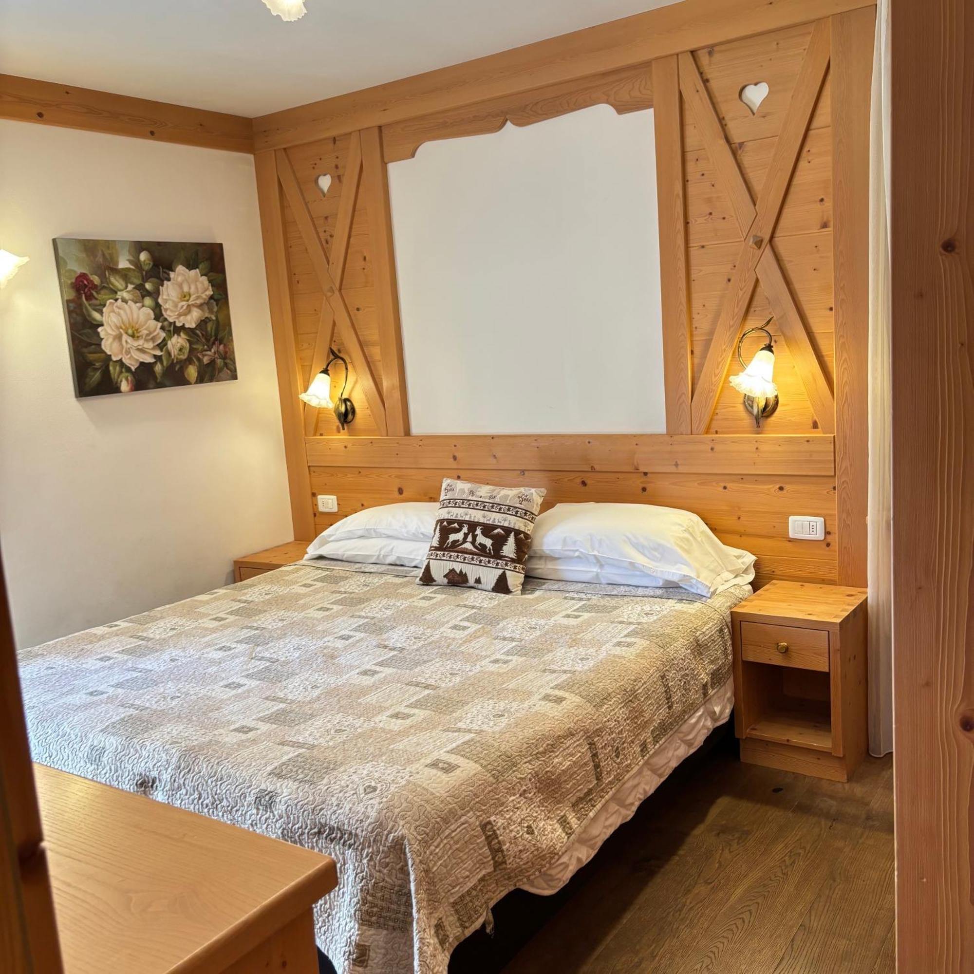 Two-Bedroom Apartment Lake View