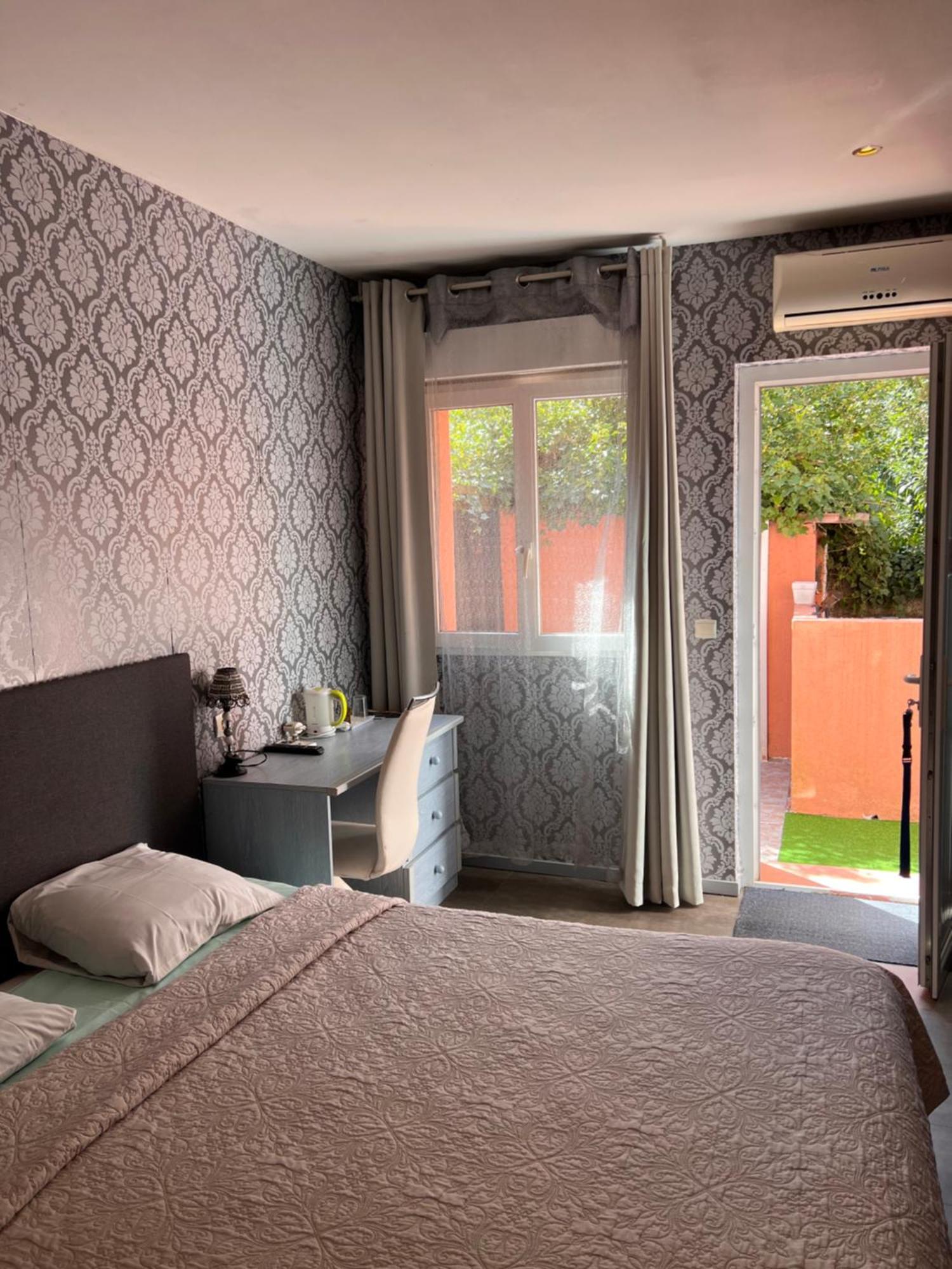 Comfort Double Room Shower
