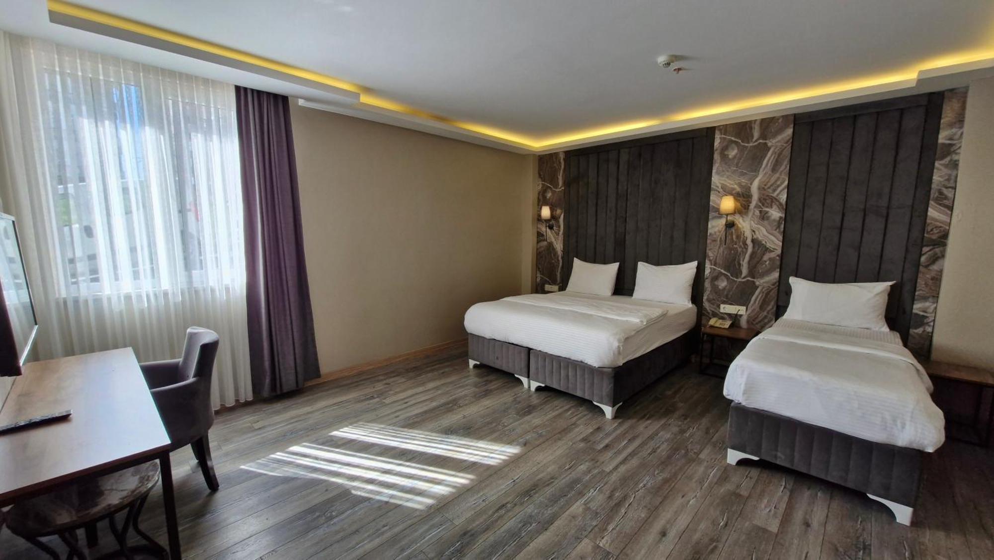 Comfort Triple Room