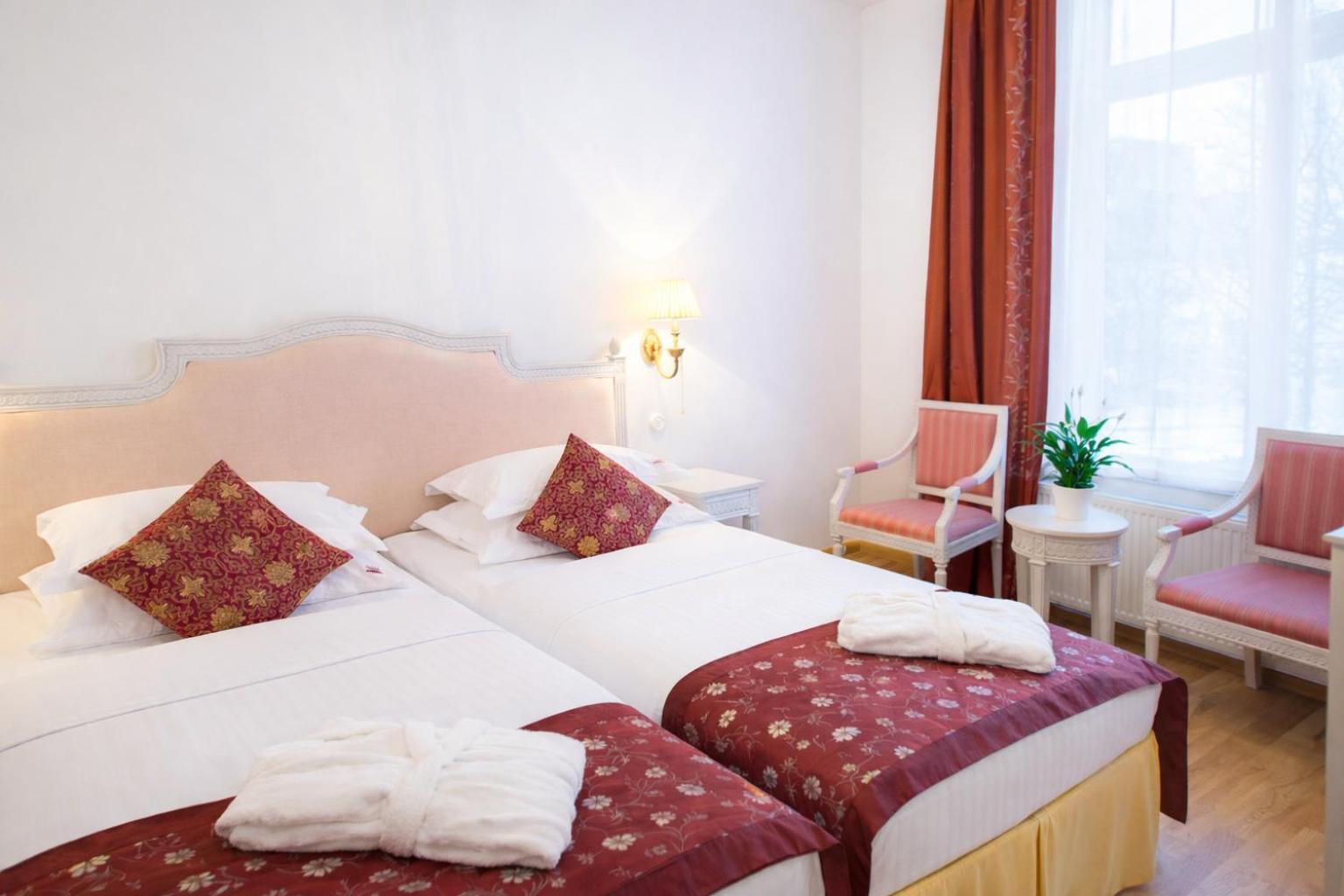 Standard Twin Room