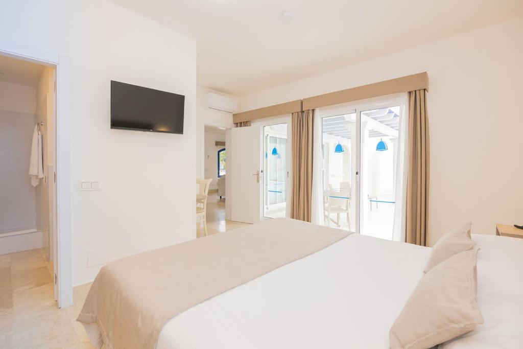 Three-Bedroom Royal Villa