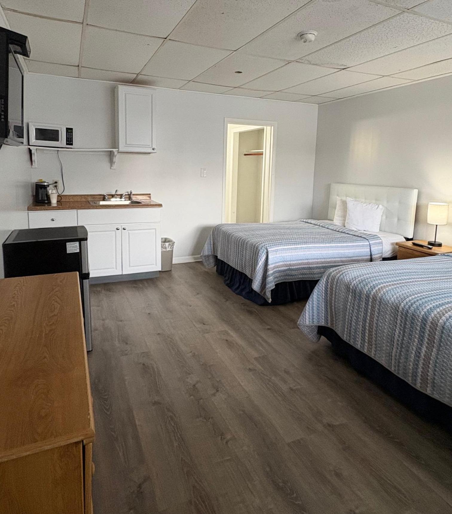 Standard Room Kitchenette