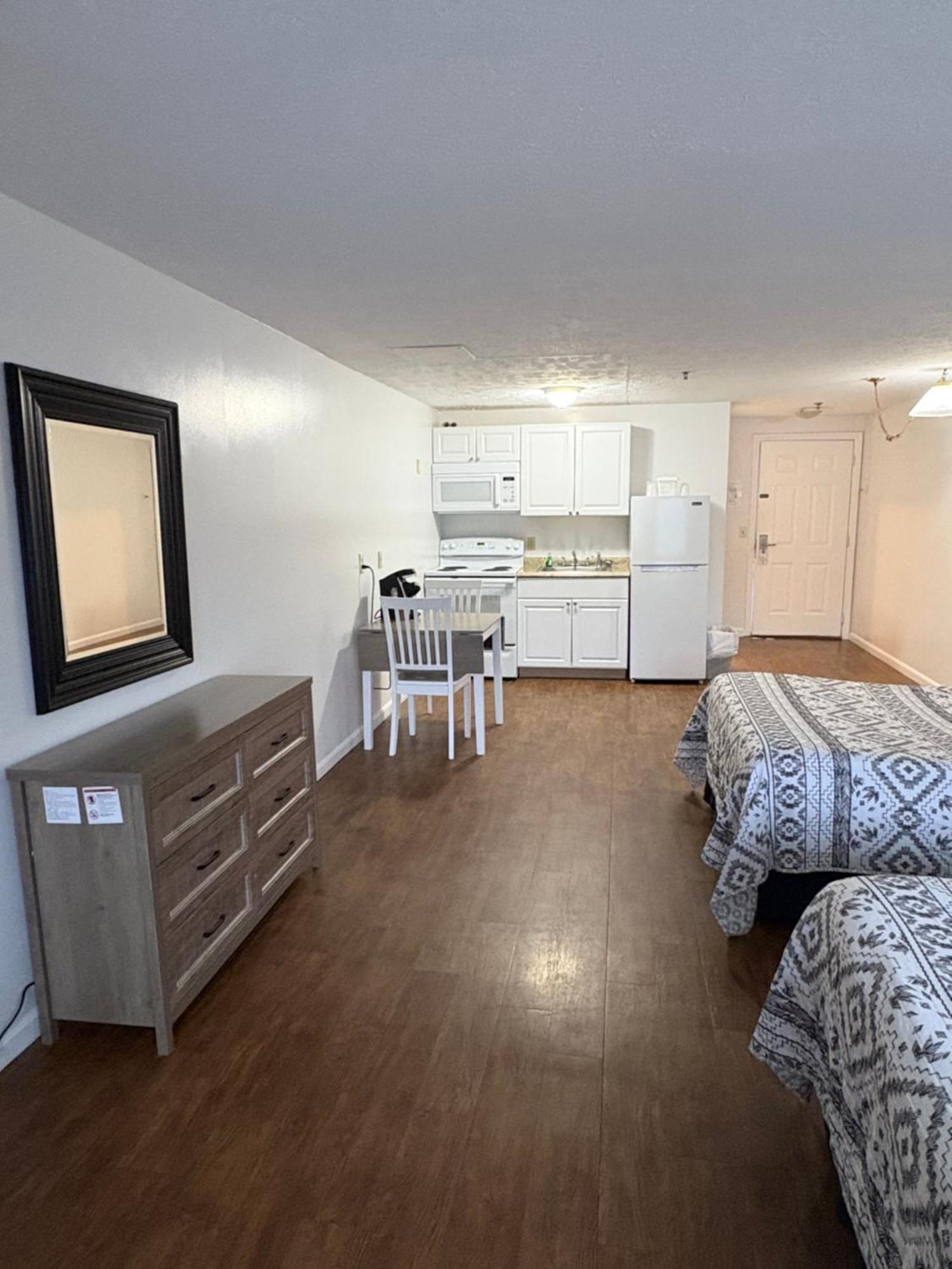 Deluxe Room Balcony Full Kitchen