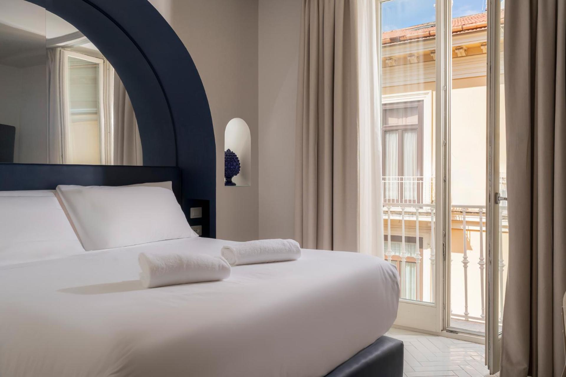Deluxe Double or Twin Room City View