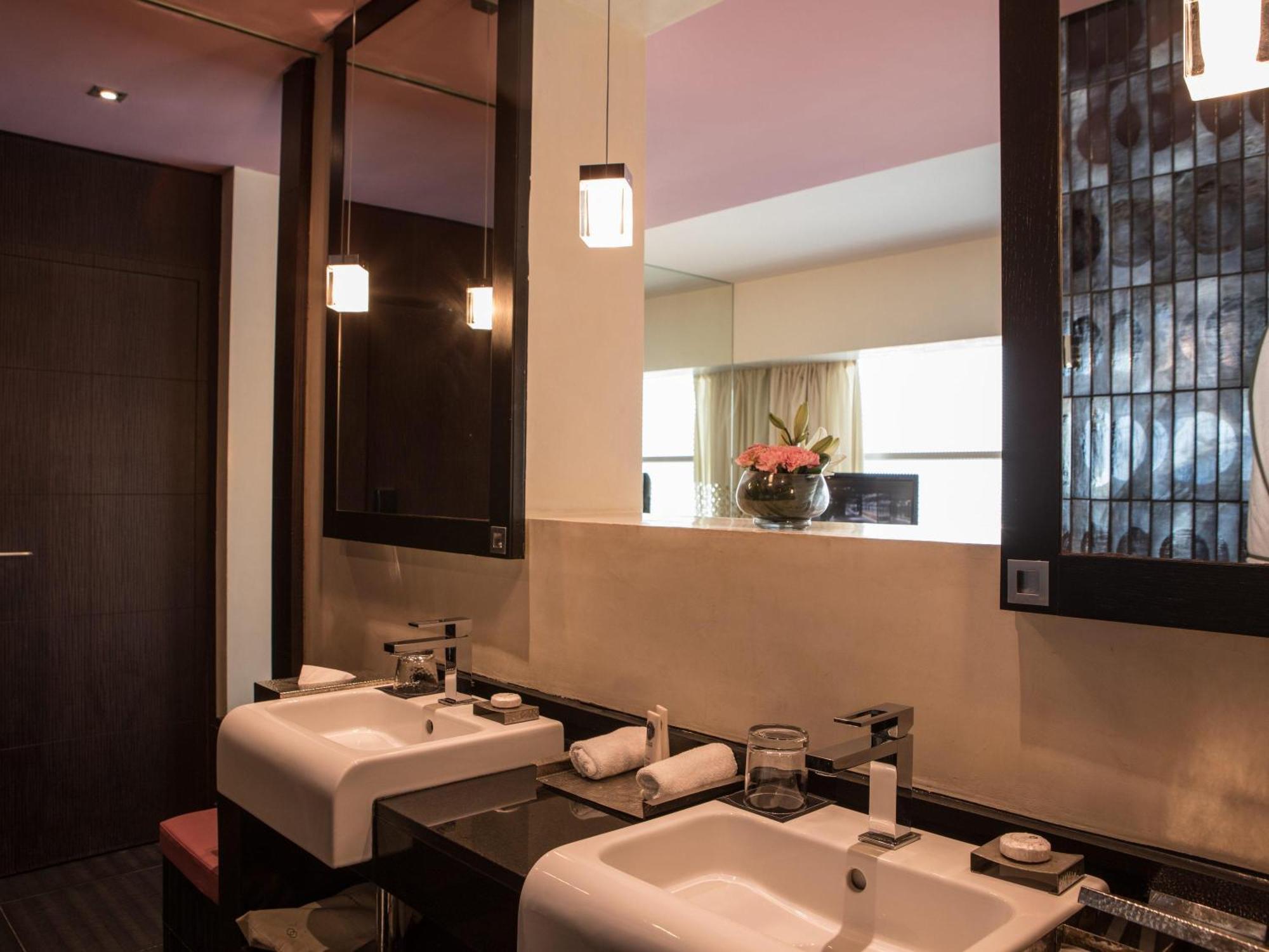 Superior Twin Room City View