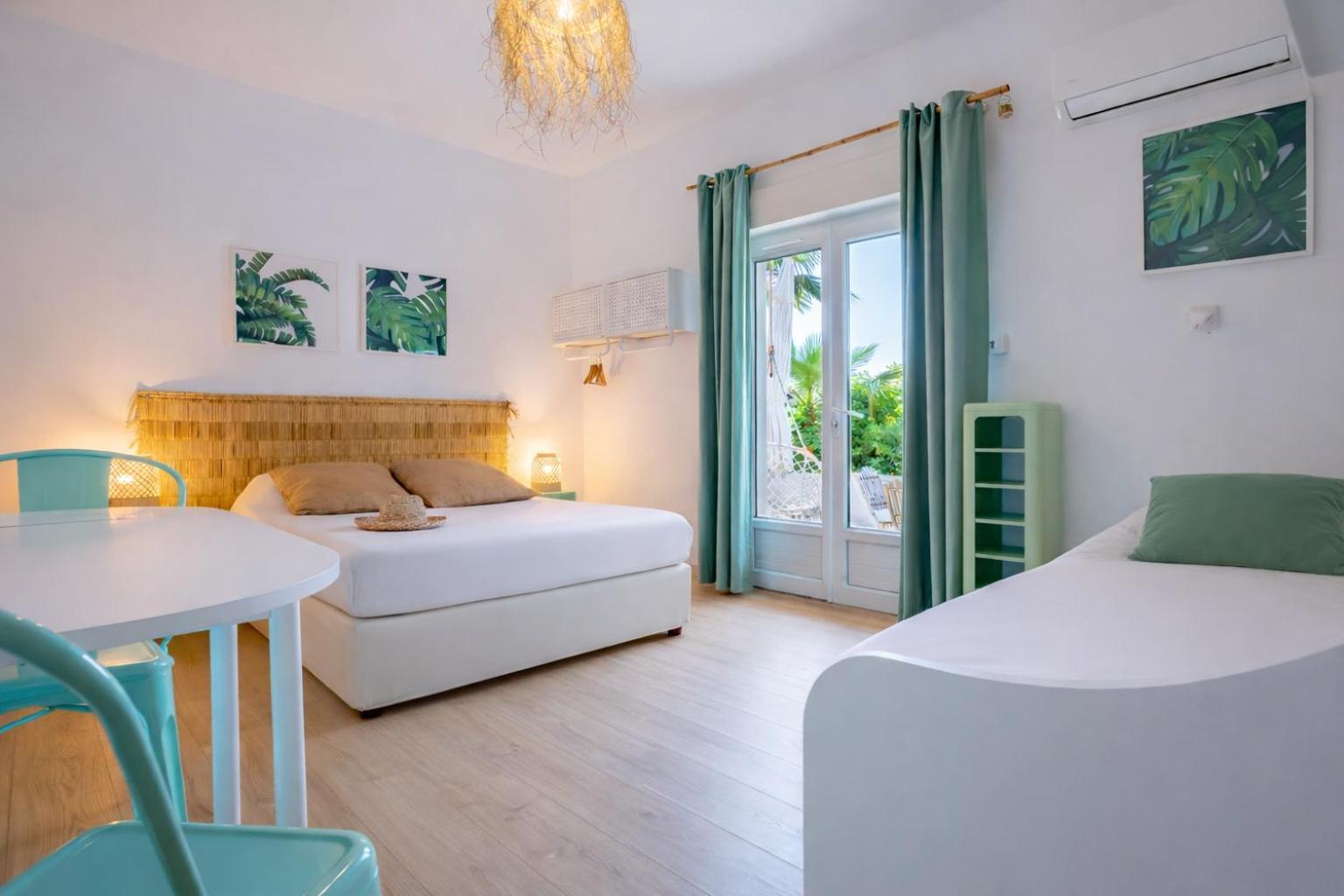 Quadruple room Kitchenette Garden