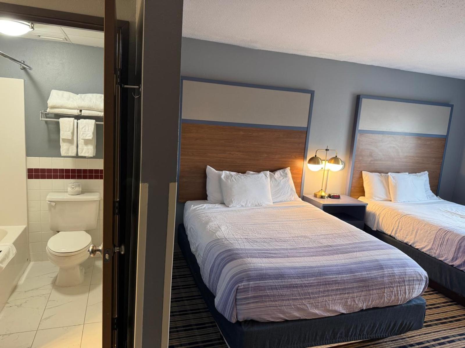 Queen Room Two Queen Beds Non-Smoking