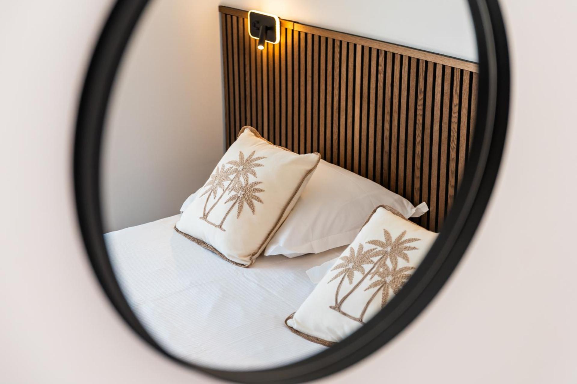 Confort Room Balcony Partial Sea View