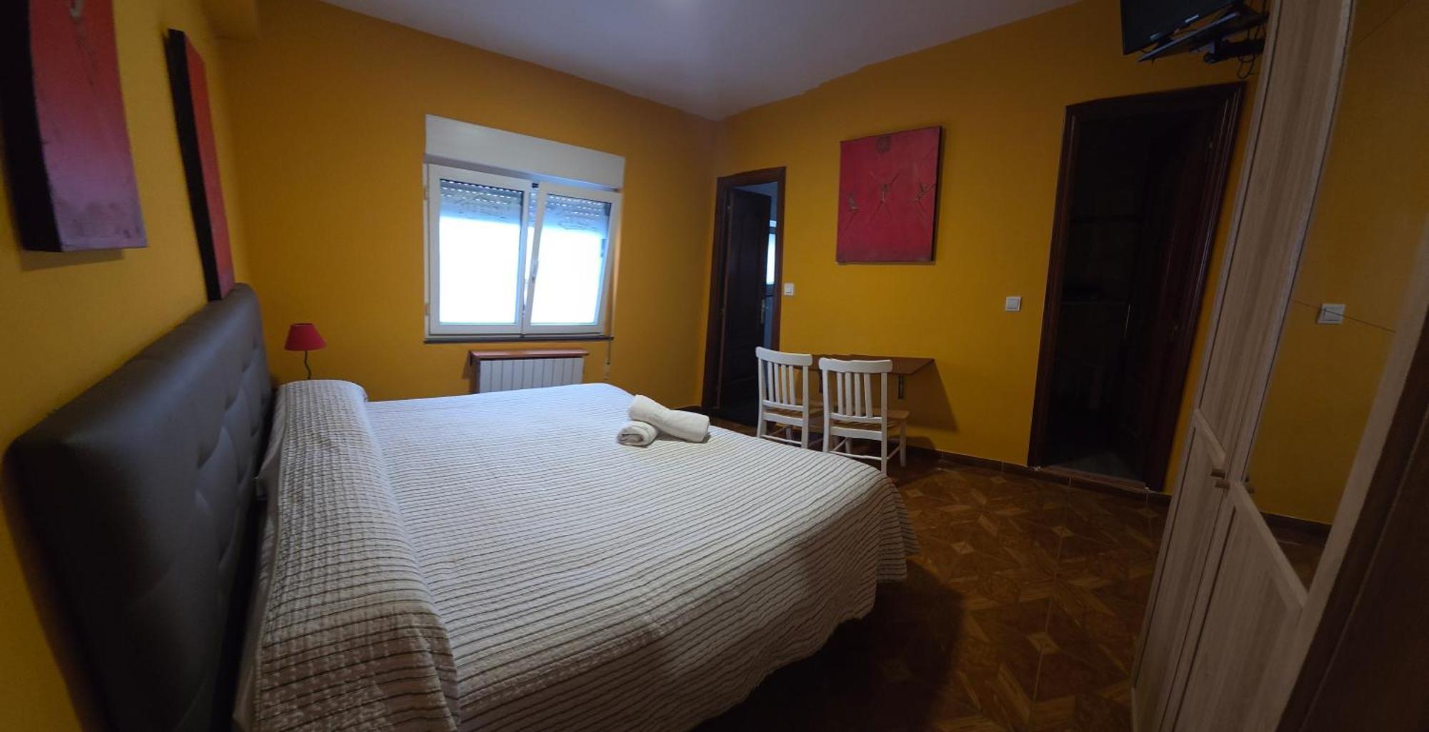 Estudio con 1 cama grande