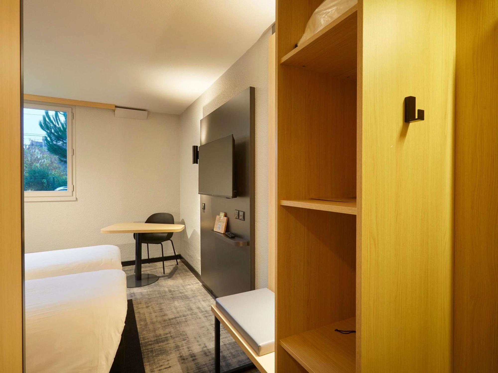 Standard Room Two Single Beds