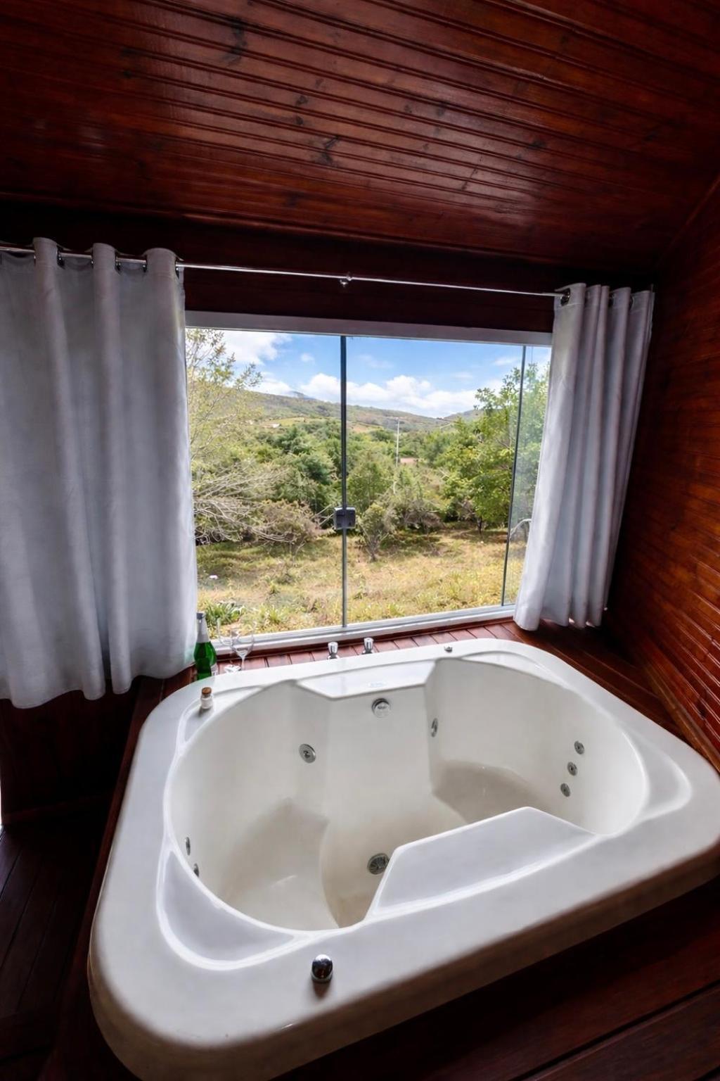 Queen Room Spa Bath