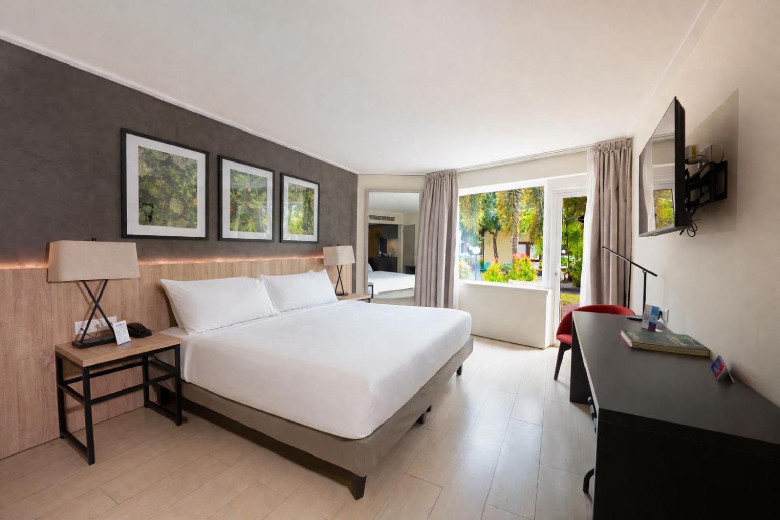 Standard King Room