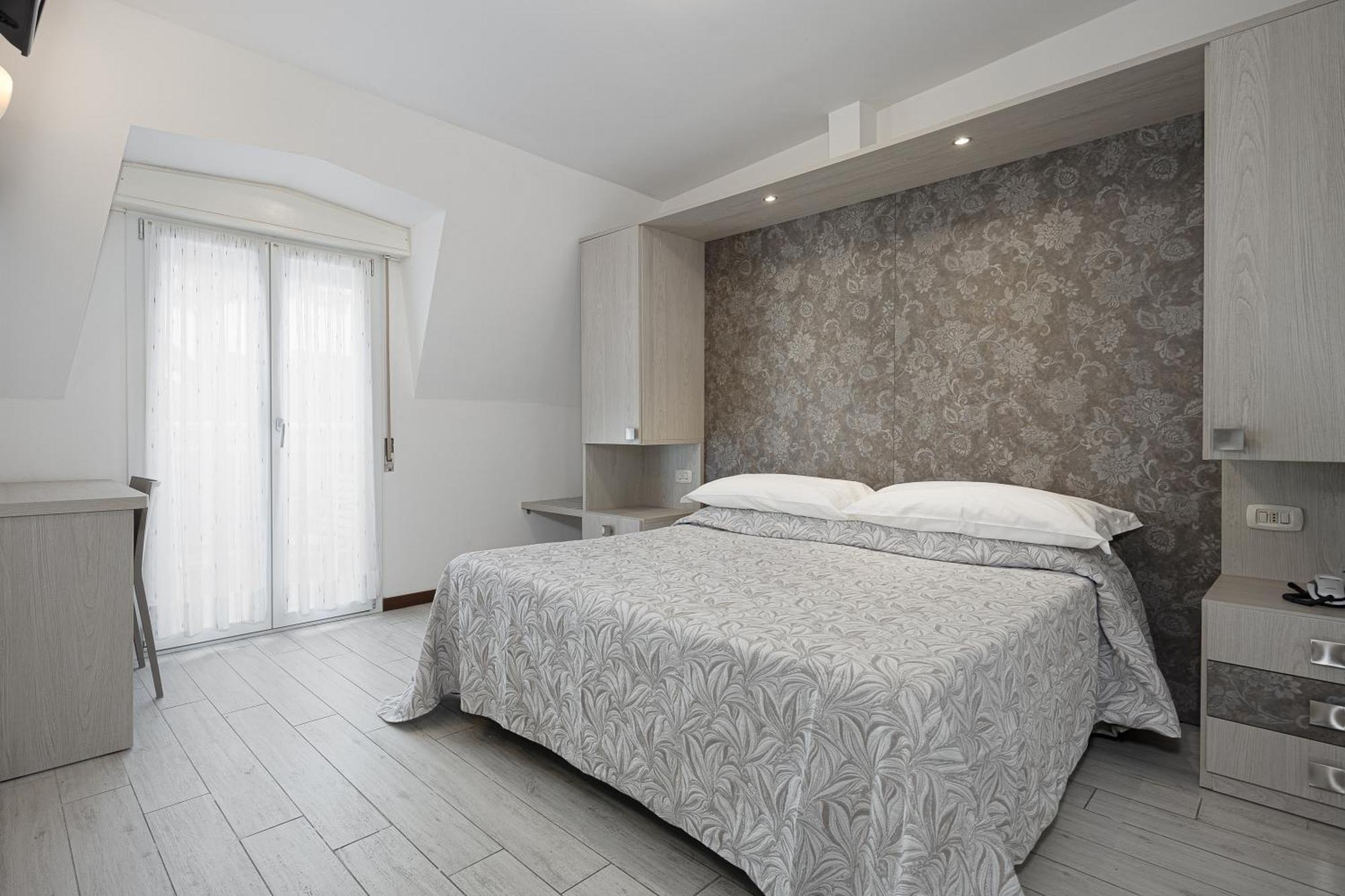 Double or Twin Room,1765343279:JPEG