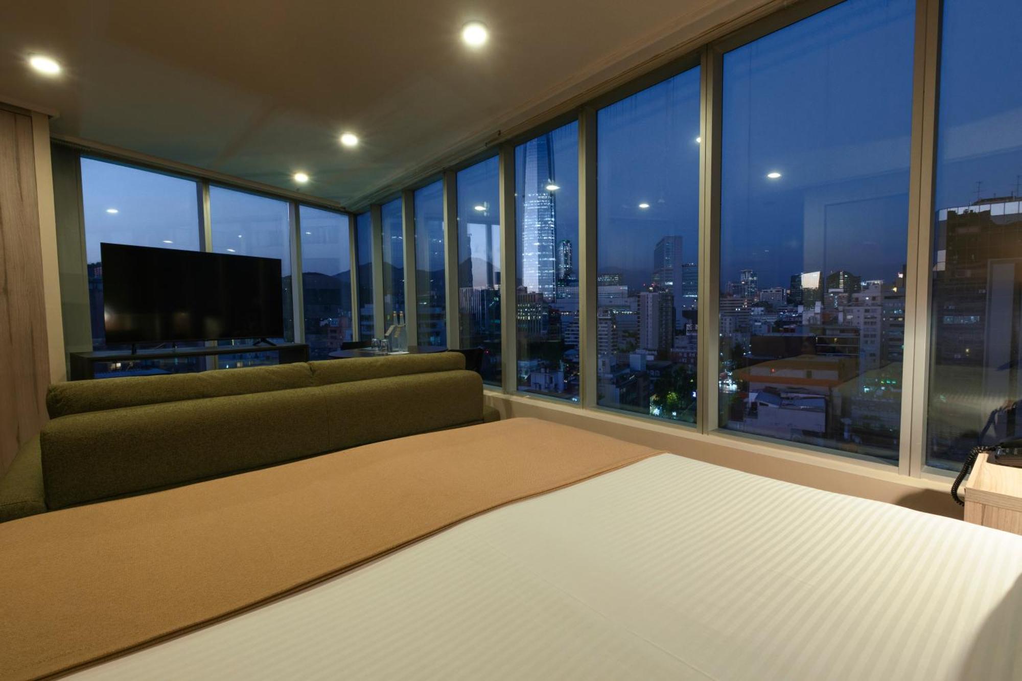 Superior King Room