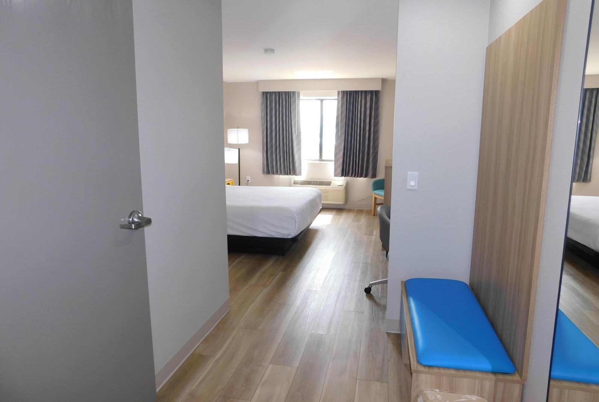 Double Room - Non-Smoking