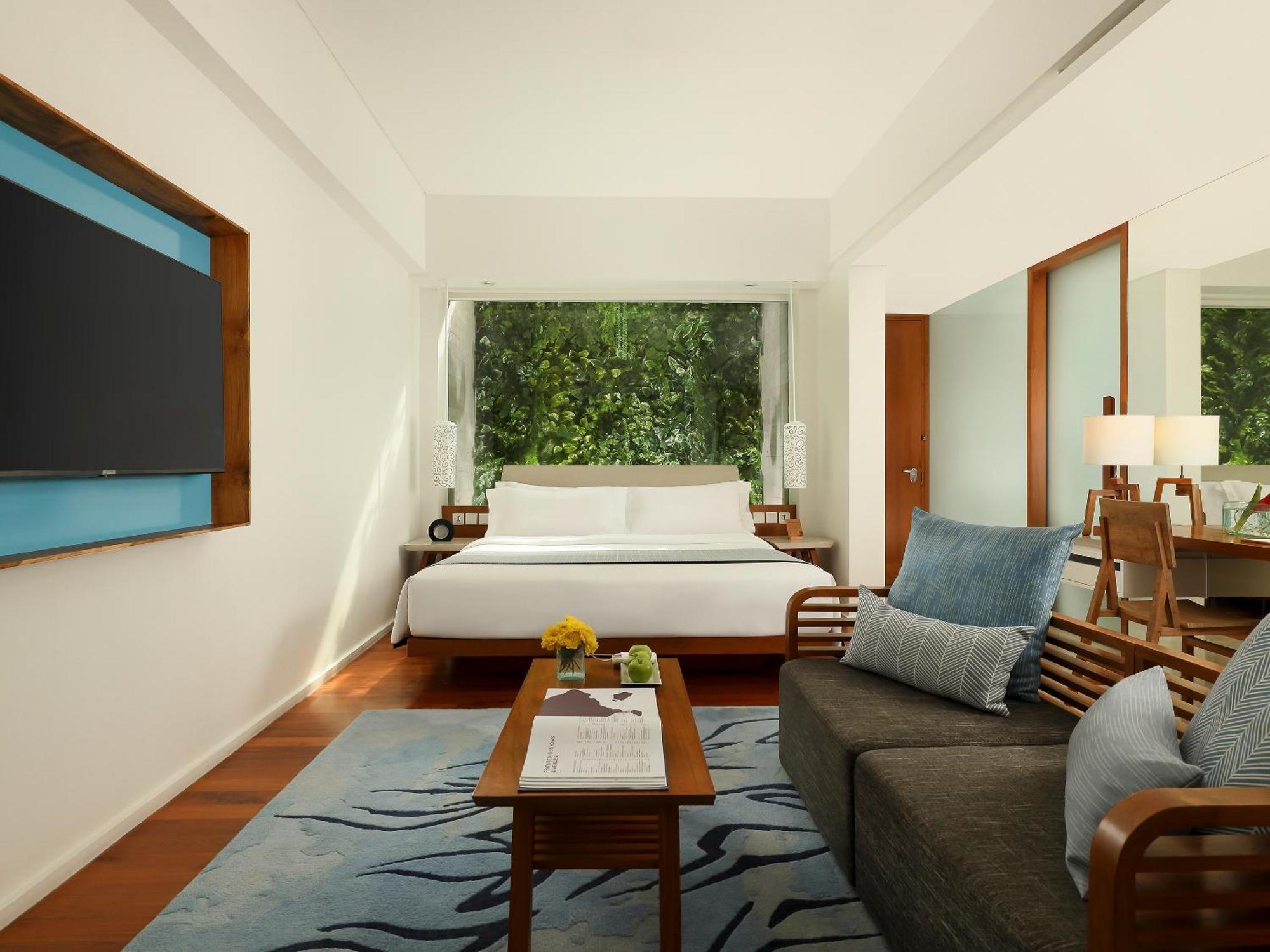 Heavenly Ocean View Pool Suite King Bed With Butler Service