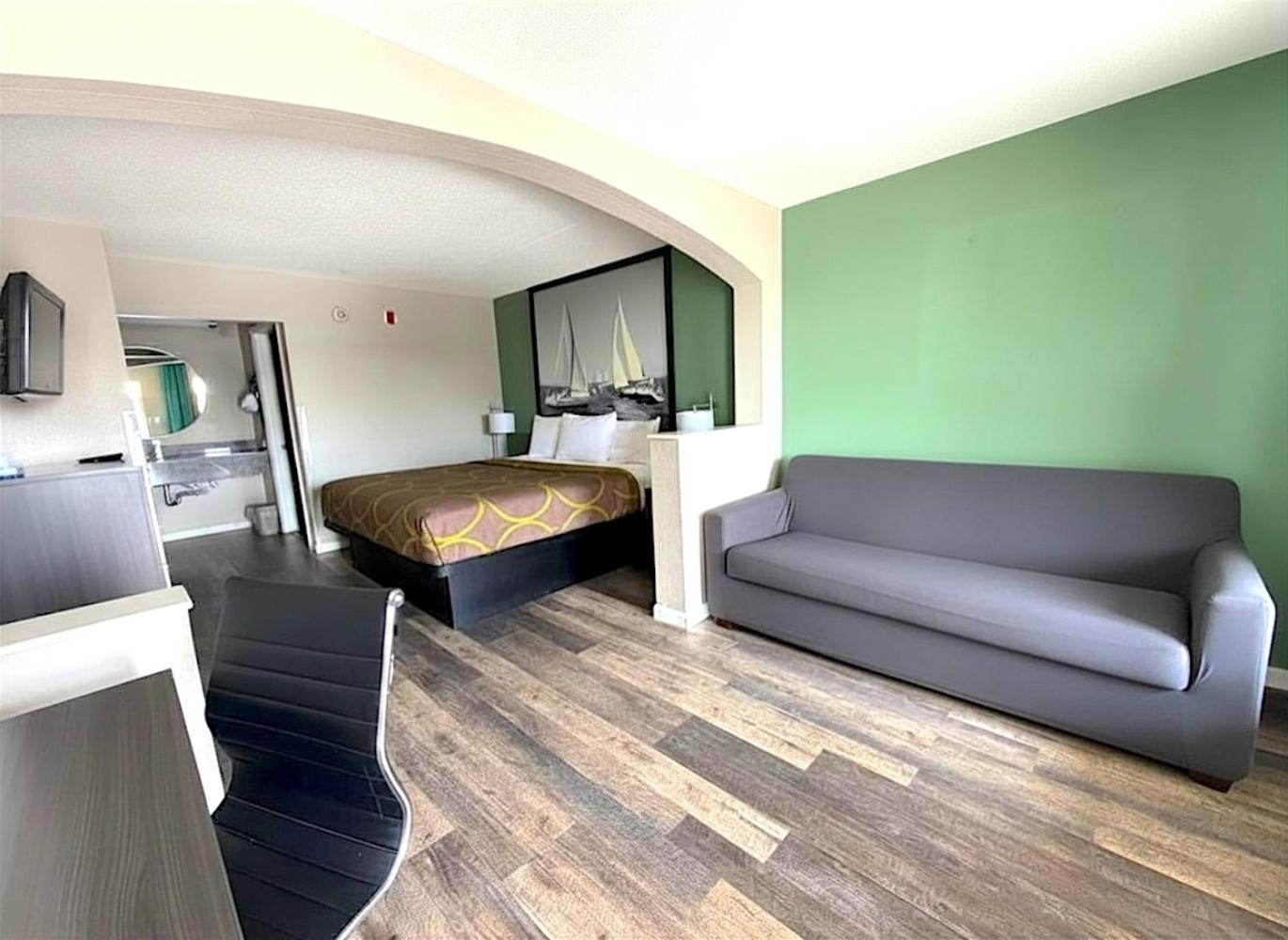 King Studio Suite Smoking