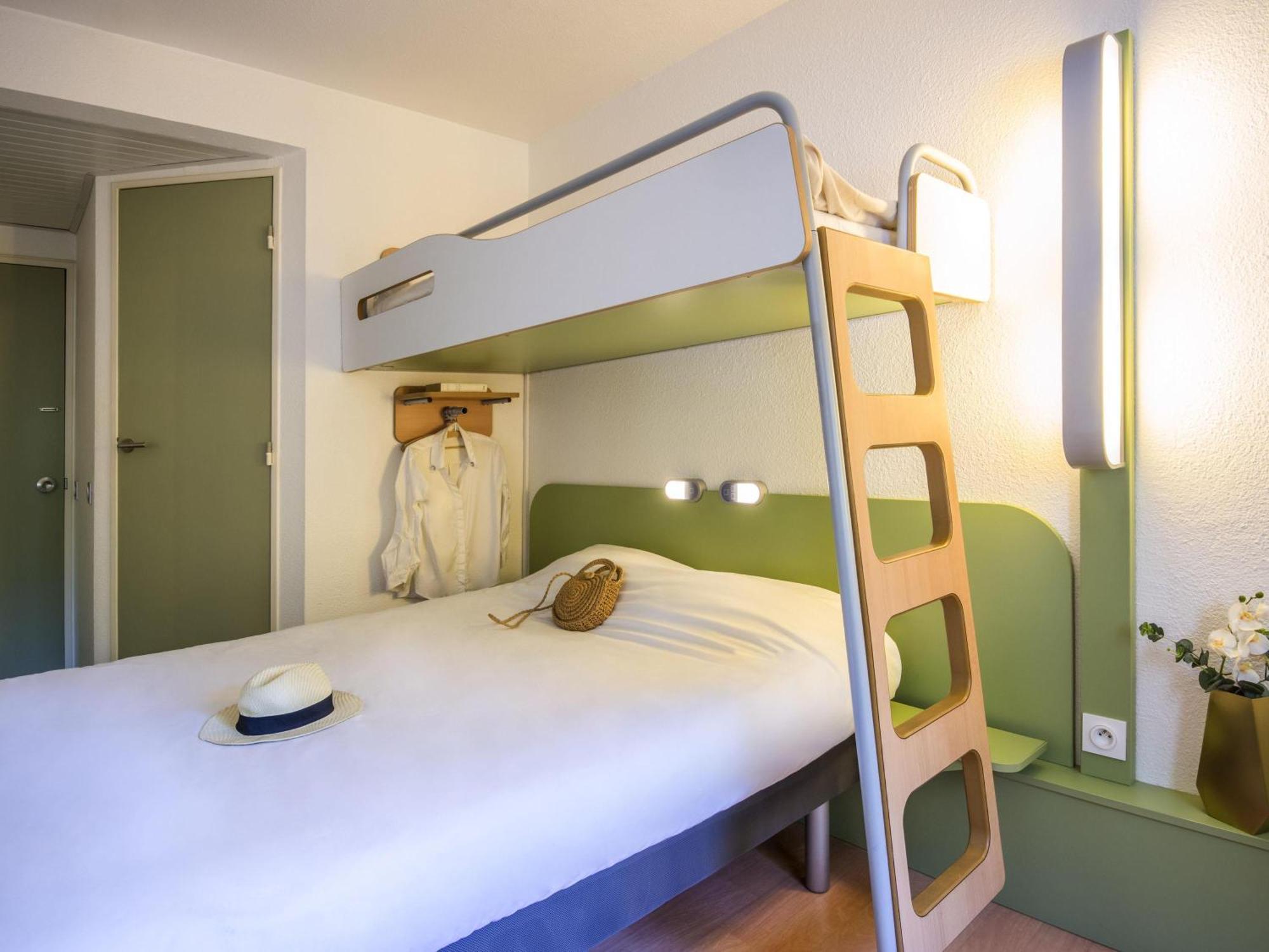 Triple Room One Double Bed One Bunk Bed