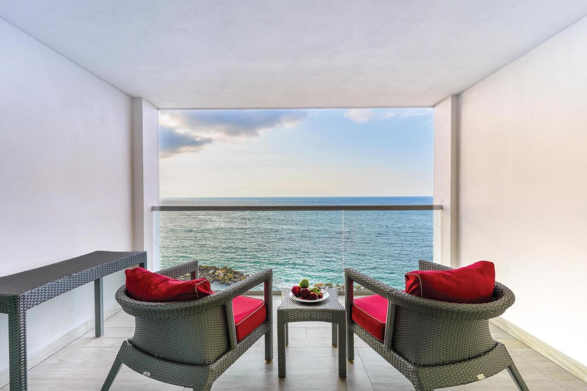 Queen Room Two Queen Beds Oceanfront Premier View